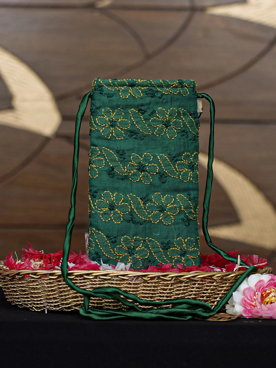Ada Hand Embroidered Bottle Green Cotton Lucknowi Chikankari Mobile Cover 01A917410