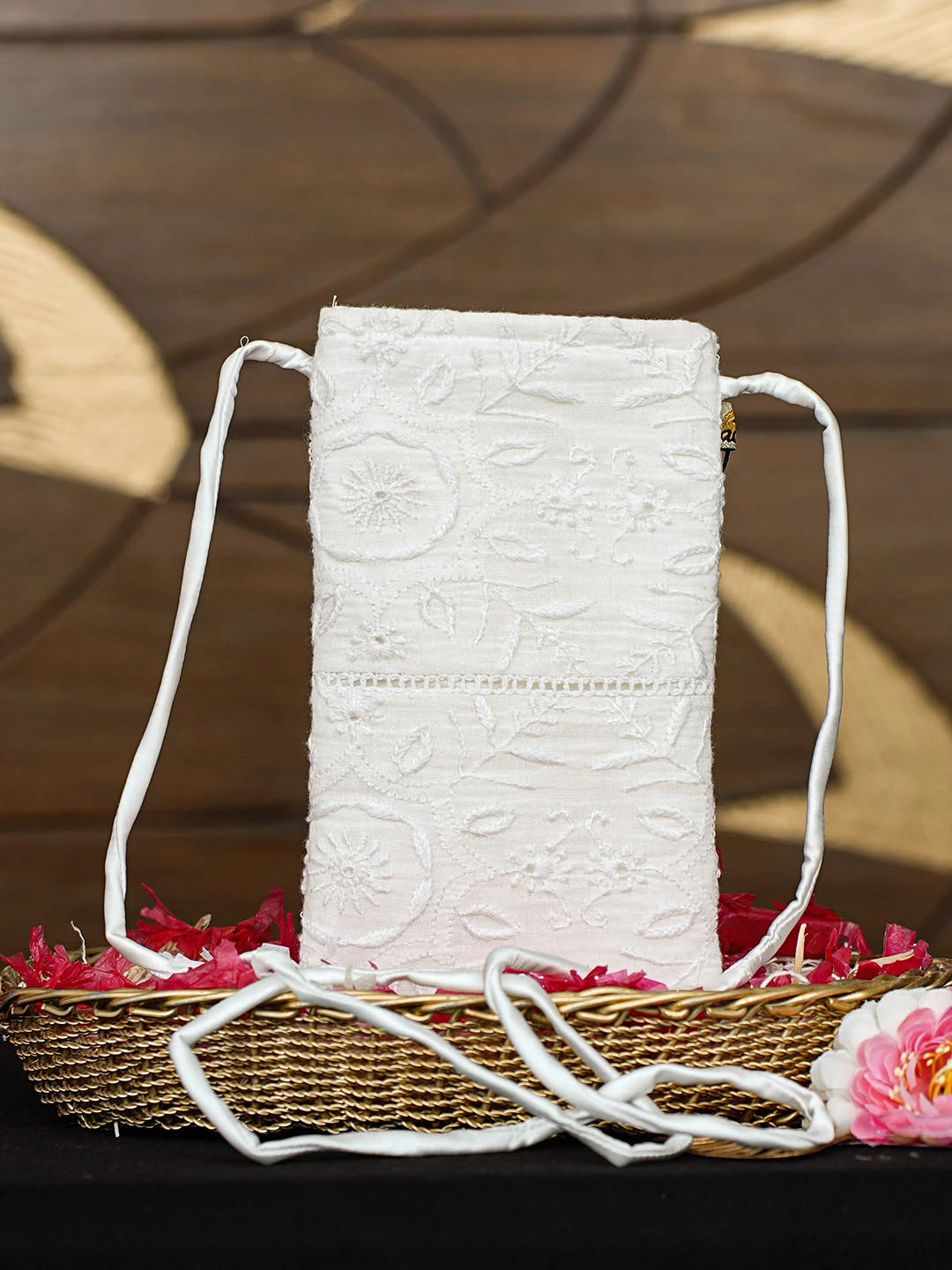Ada Hand Embroidered White Cotton Lucknowi Chikankari Mobile Cover 01A923029