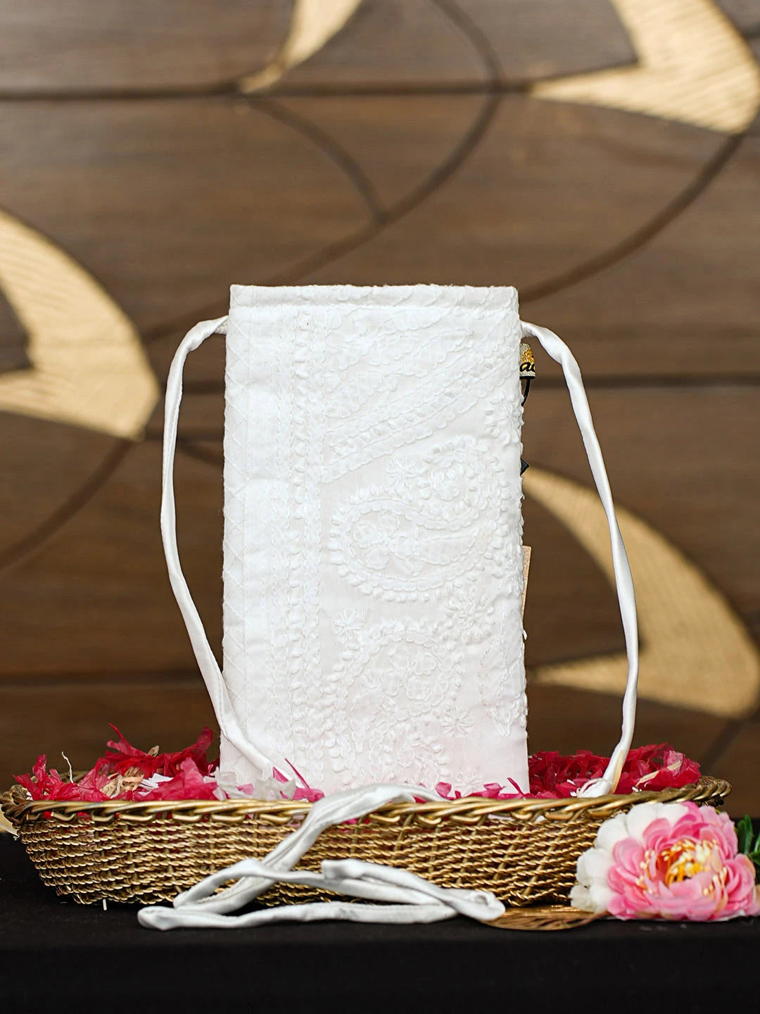 Ada Hand Embroidered White Cotton Lucknowi Chikankari Mobile Cover 01A900613