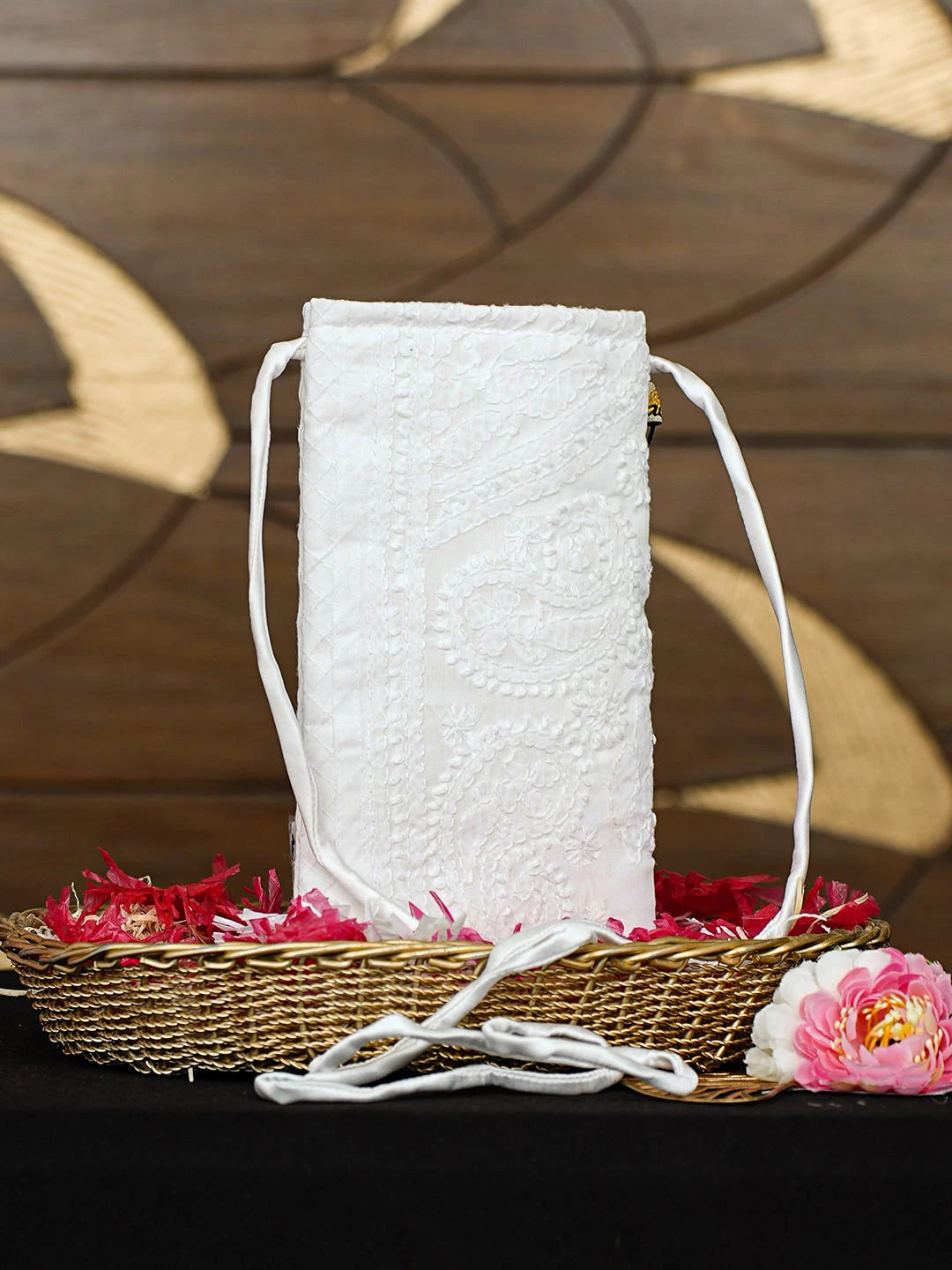 Ada Hand Embroidered White Cotton Lucknowi Chikankari Mobile Cover 01A900613
