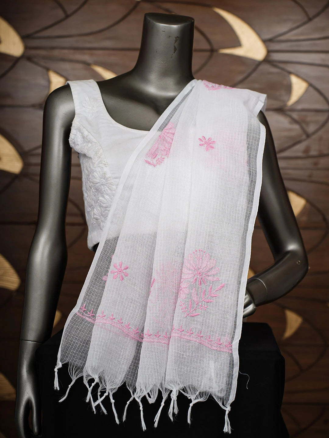 Ada Hand Embroidered White kota Lucknowi Chikankari Dupatta 01A796149