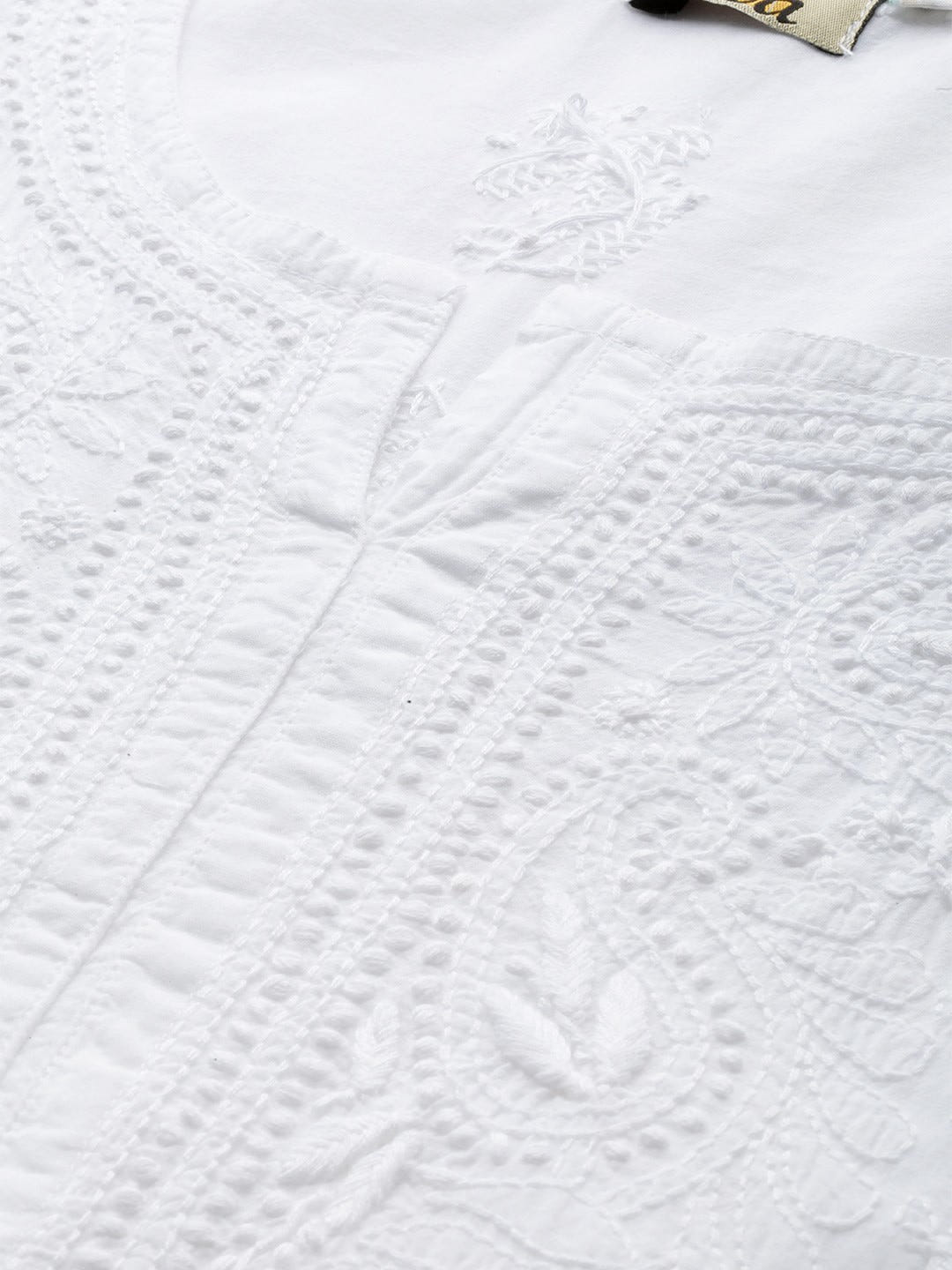 Ada Hand Embroidered White Cotton Lucknowi Chikankari Straight Kurta A100417