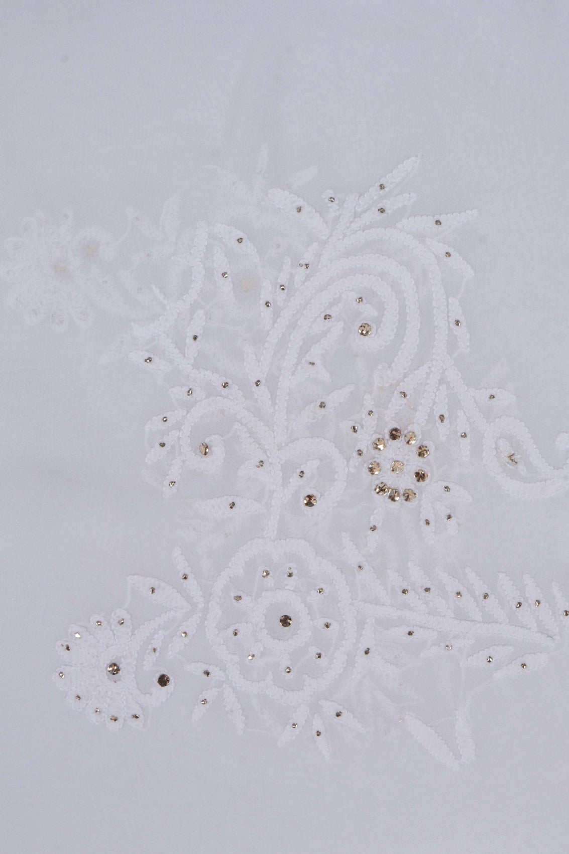 Ada Hand Embroidered White Georgette Lucknowi Chikankari Saree/Blouse With Muqaish Work 01A235479