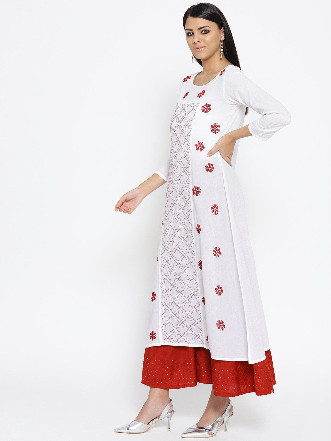 Ada Hand Embroidered White Cotton Lucknowi Chikankari Straight Kurta With Muqaish Work A100051