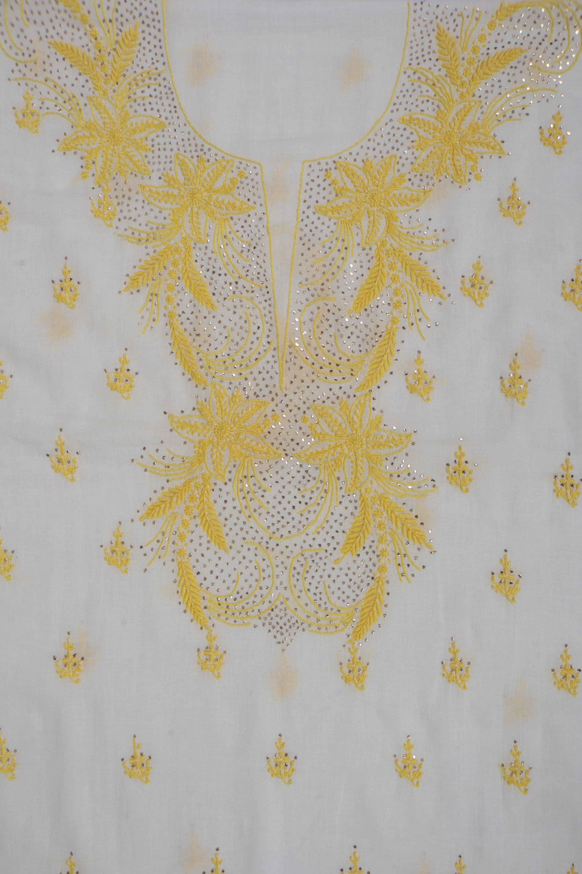Ada Hand Embroidered White Cotton Lucknowi Chikankari Unstitched Suit Piece With Muqaish Work A588554
