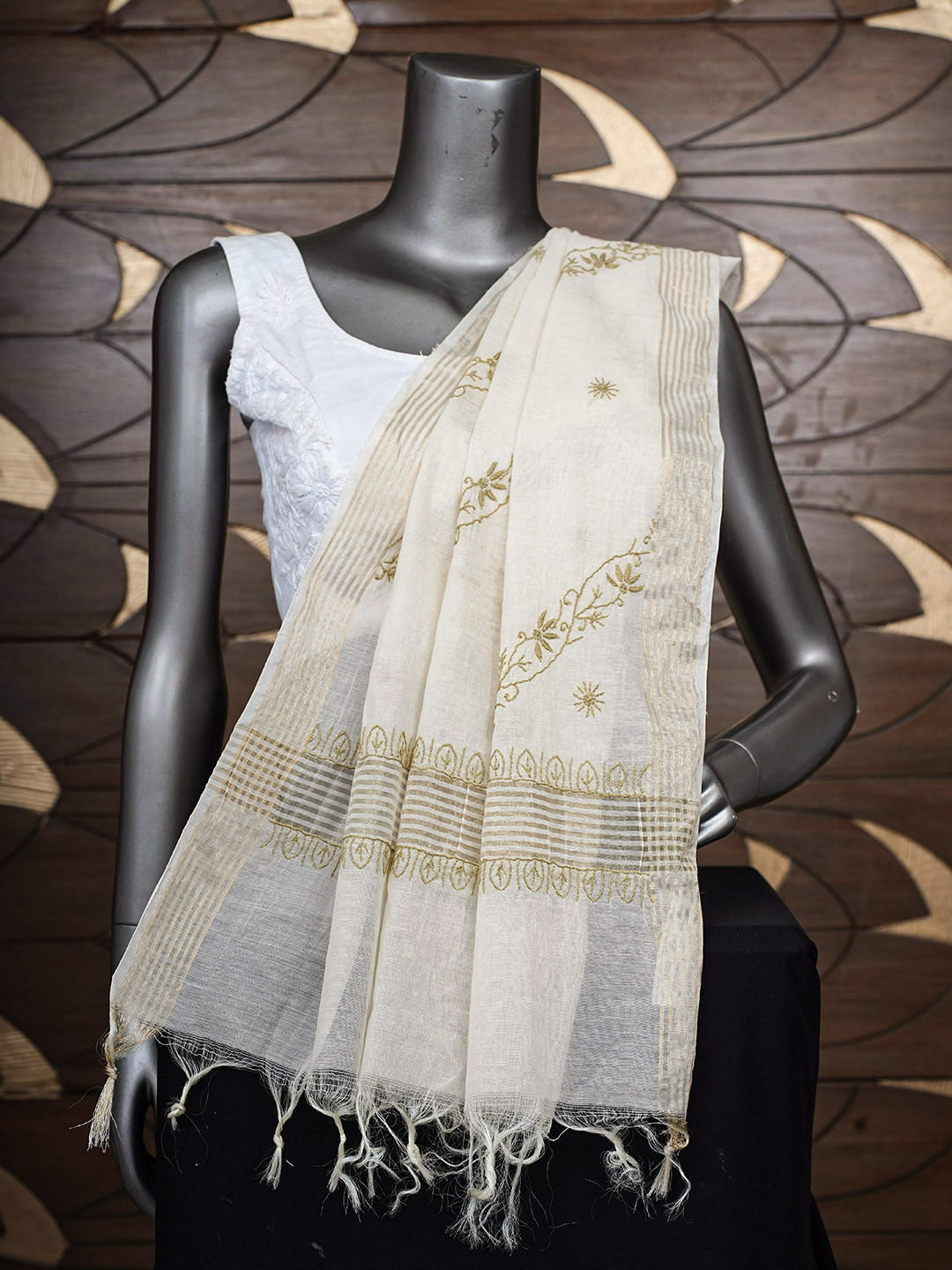 Ada Hand Embroidered Cream Chanderi Lucknowi Chikankari Dupatta 07A501234