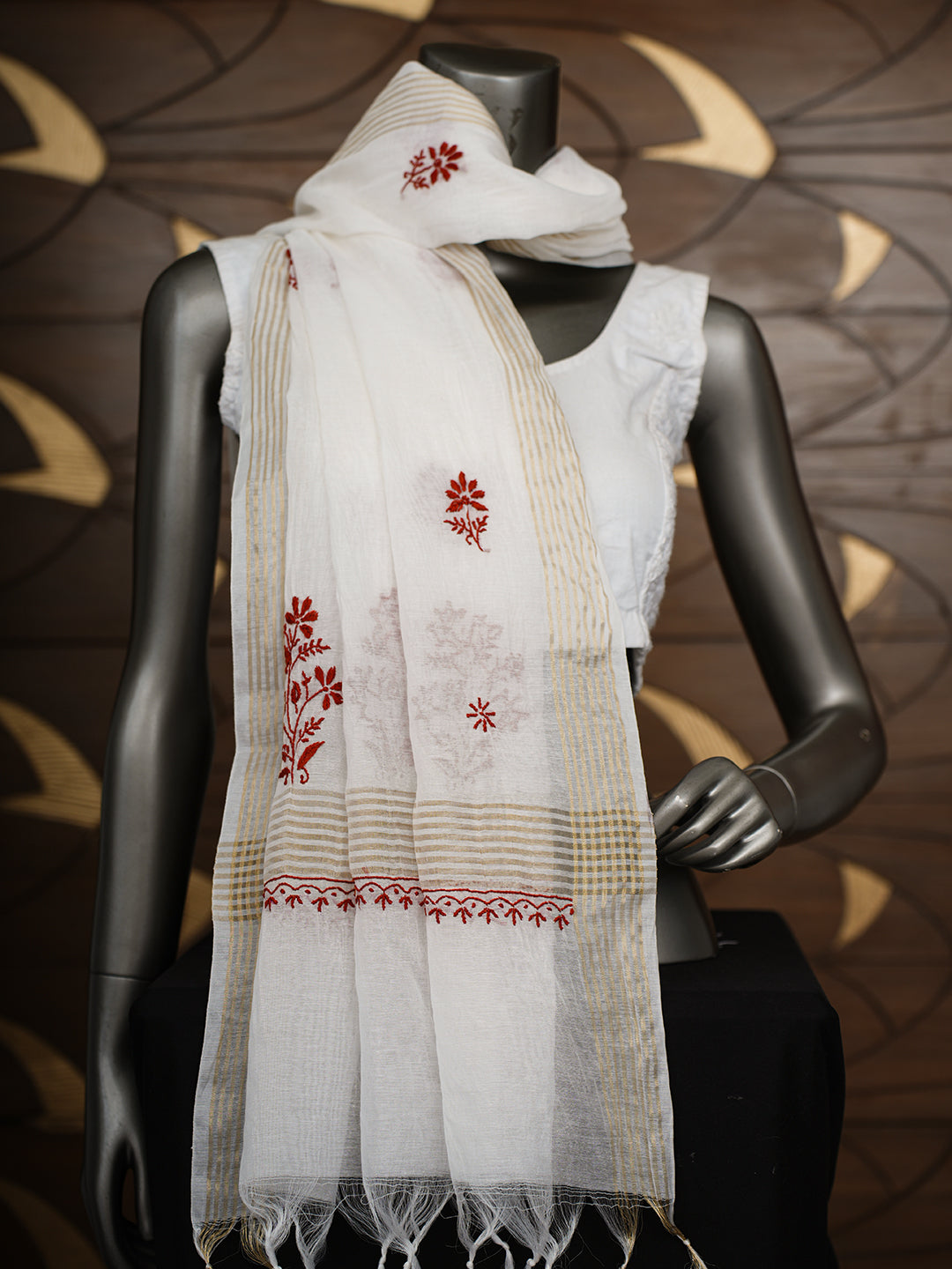 Ada Hand Embroidered Cream Chanderi Lucknowi Chikankari Dupatta 07A501320