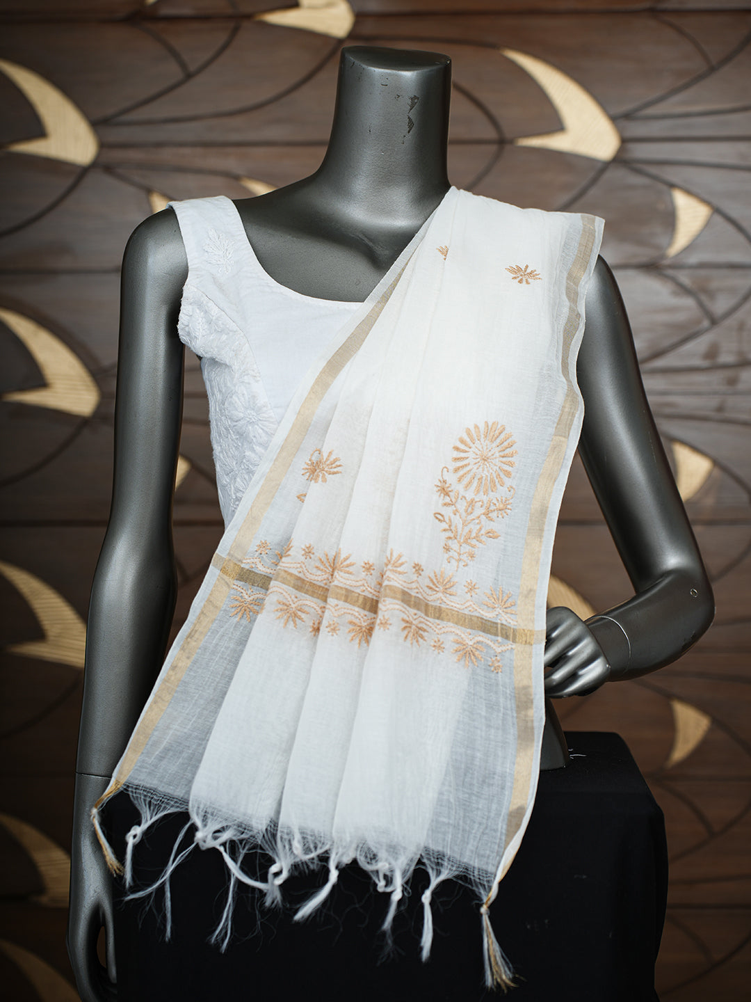 Ada Hand Embroidered Off-White Chanderi Lucknowi Chikankari Dupatta 07A501322