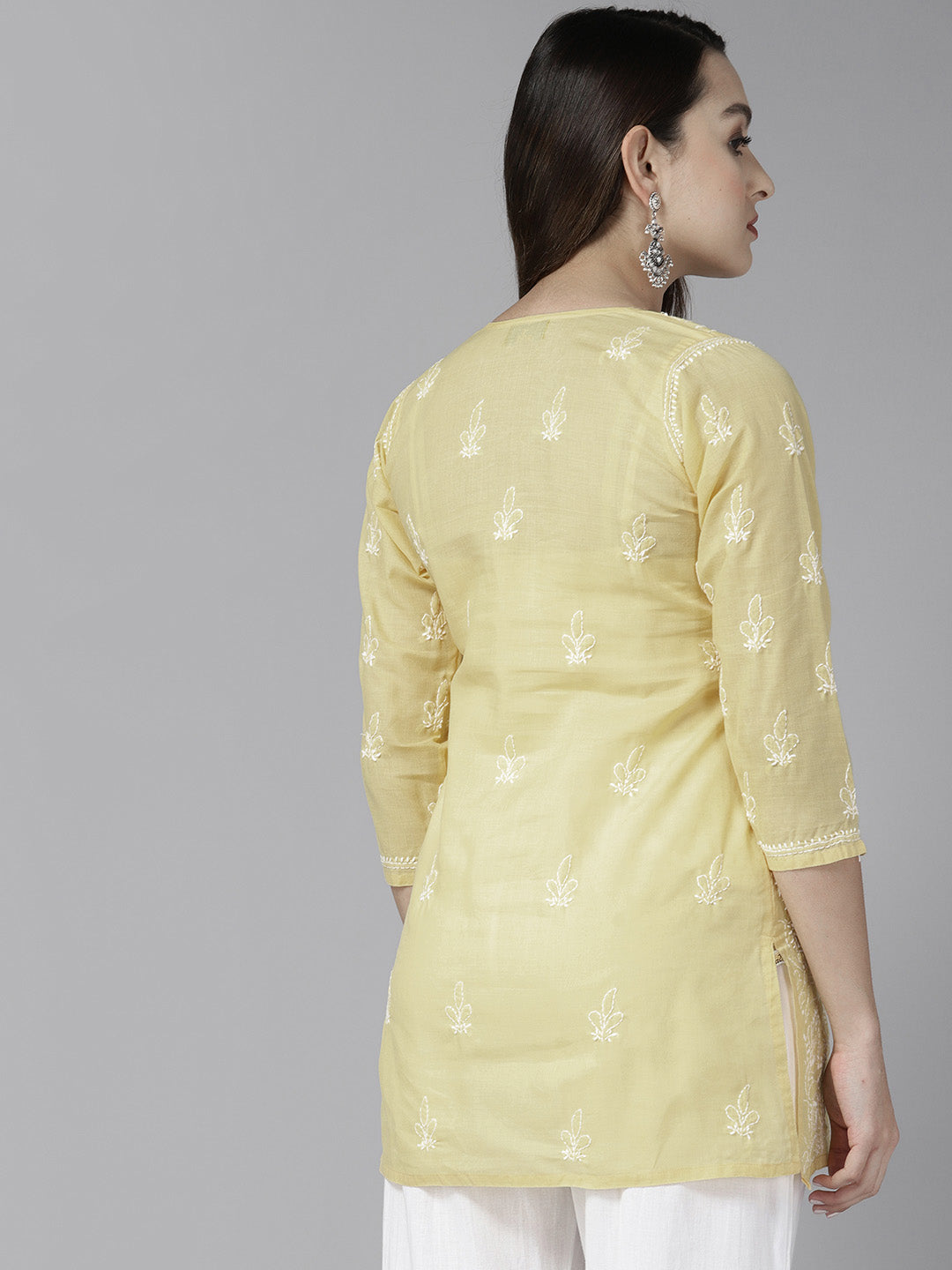 AdaHandEmbroideredFawnCottonLucknowChikankariKurtaA911555_1
