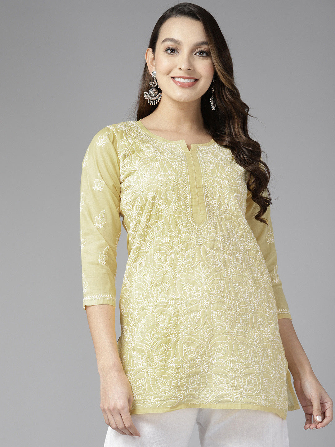 AdaHandEmbroideredFawnCottonLucknowChikankariKurtaA911555_4
