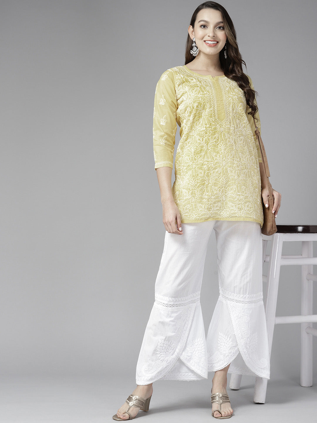 AdaHandEmbroideredFawnCottonLucknowChikankariKurtaA911555_5
