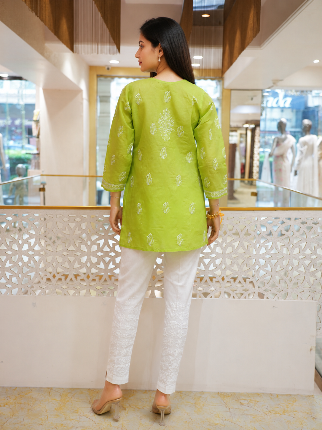 Ada Hand Embroidered Green Cotton Lucknowi Chikankari Short Kurti A911603_3