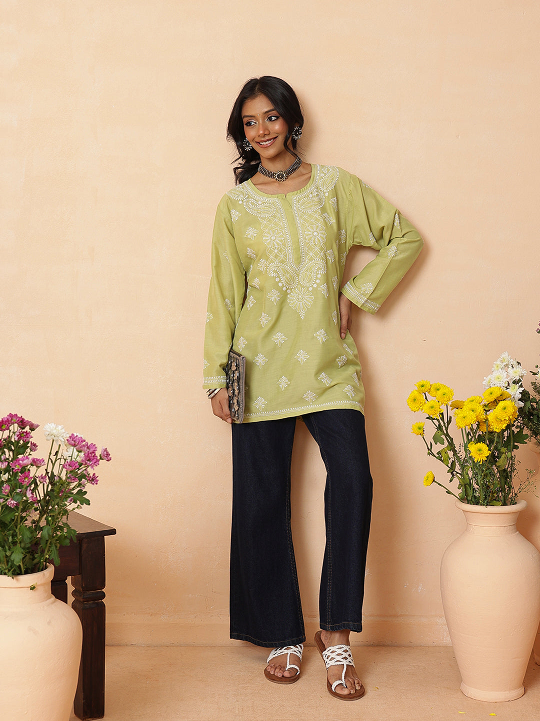 Ada Hand Embroidered Green Muslin Lucknowi Chikankari Short Kurti A911575_4