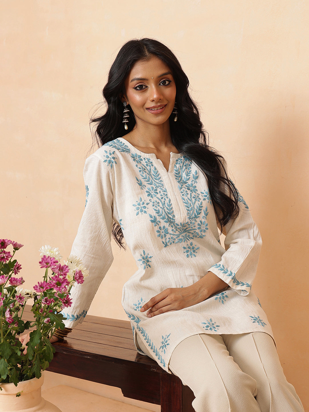 Ada Hand Embroidered Off White Linen Lucknowi Chikankari Short Kurti A911590_1
