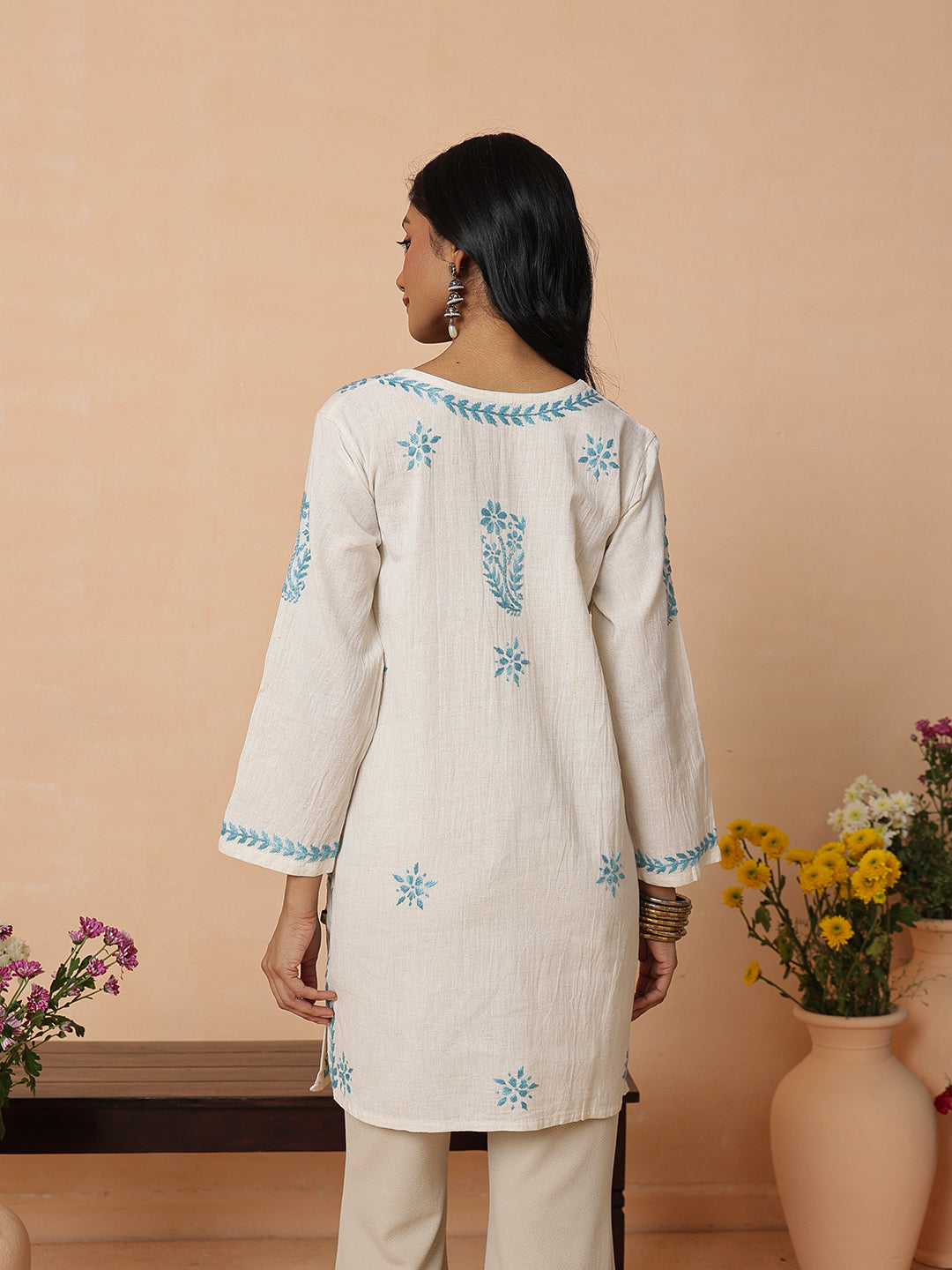 Ada Hand Embroidered Off White Linen Lucknowi Chikankari Short Kurti A911590_4