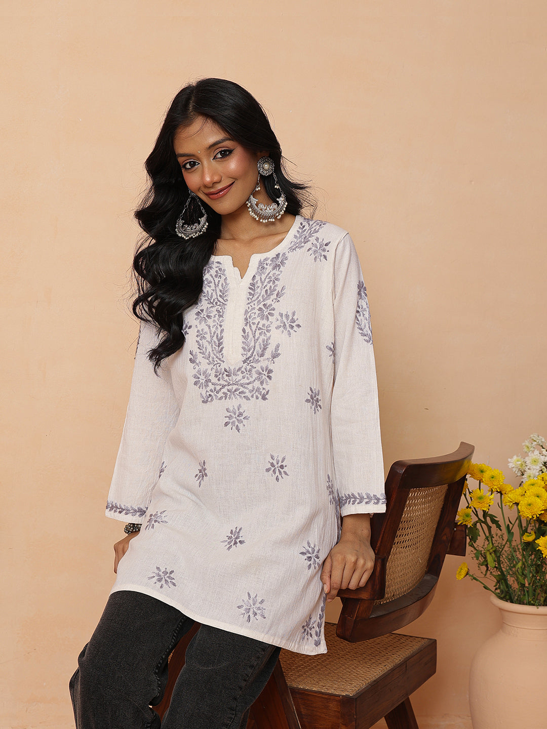 Ada Hand Embroidered Off White & Grey Linen Lucknowi Chikankari Short Kurti A911593_5
