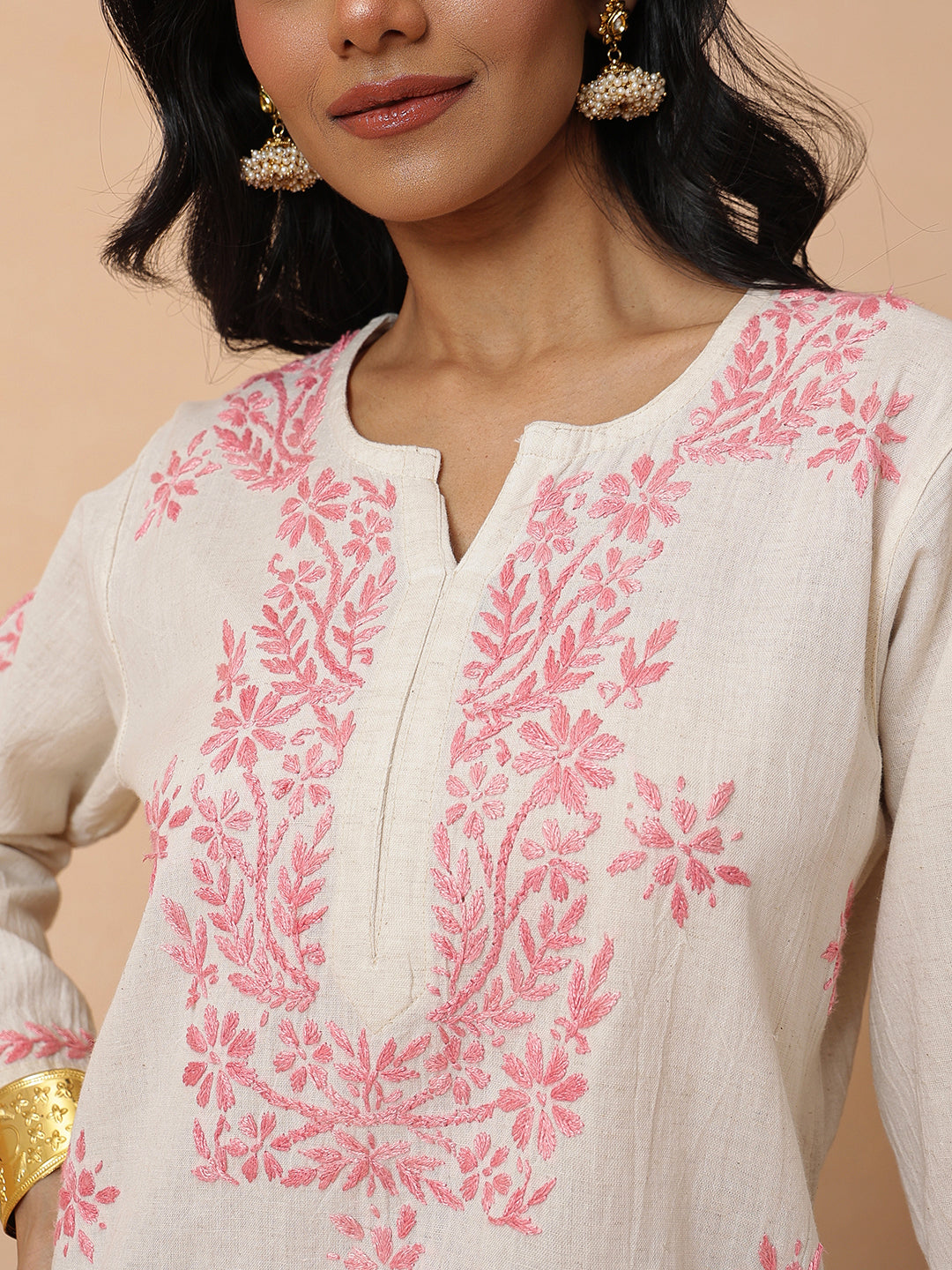 Ada Hand Embroidered Off White & Pink Linen Lucknowi Chikankari Short Kurti A911589_4