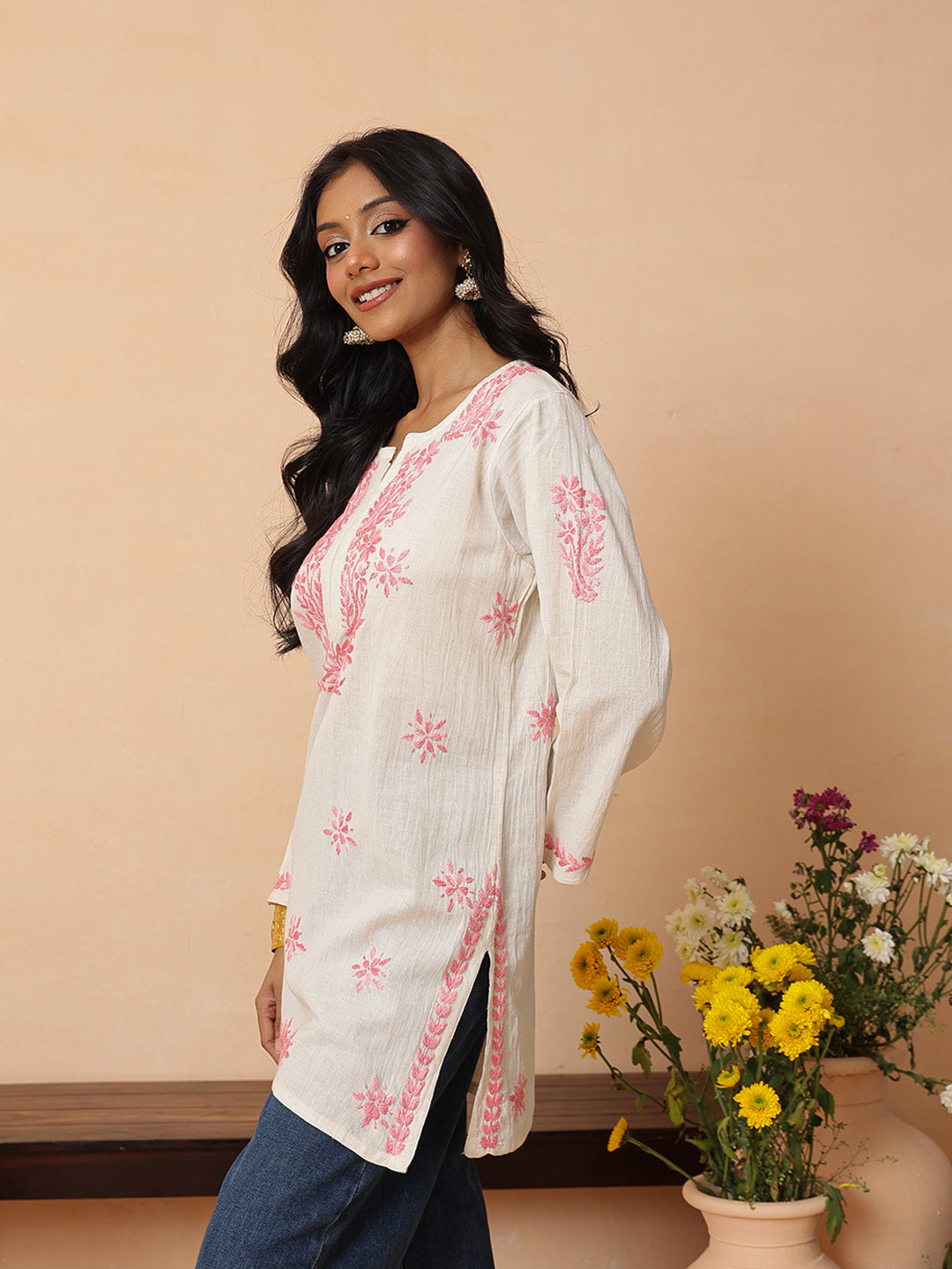 Ada Hand Embroidered Off White & Pink Linen Lucknowi Chikankari Short Kurti A911589_5