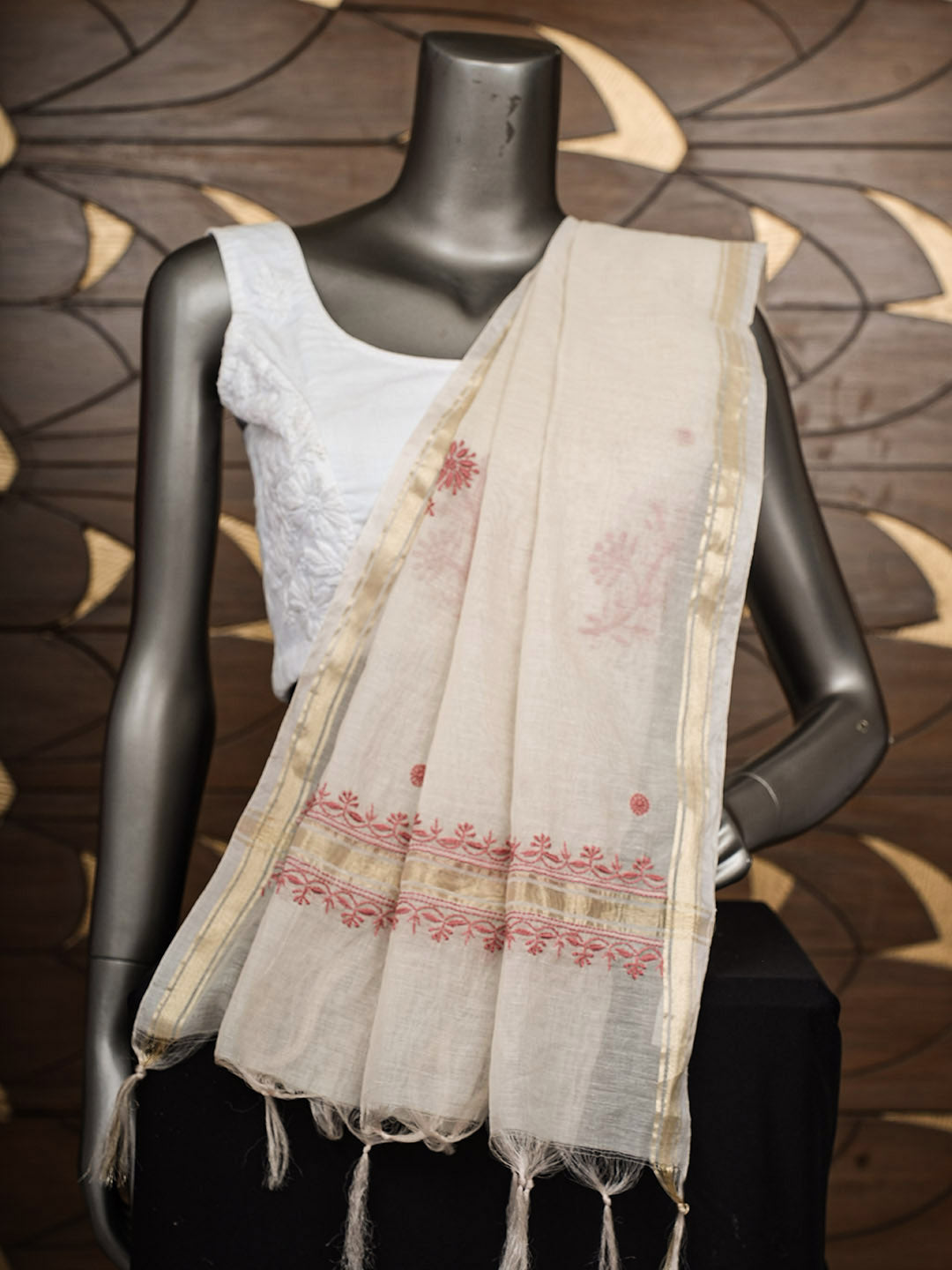 Ada Hand Embroidered Off white Chanderi Lucknowi Chikankari Dupatta 07A501167