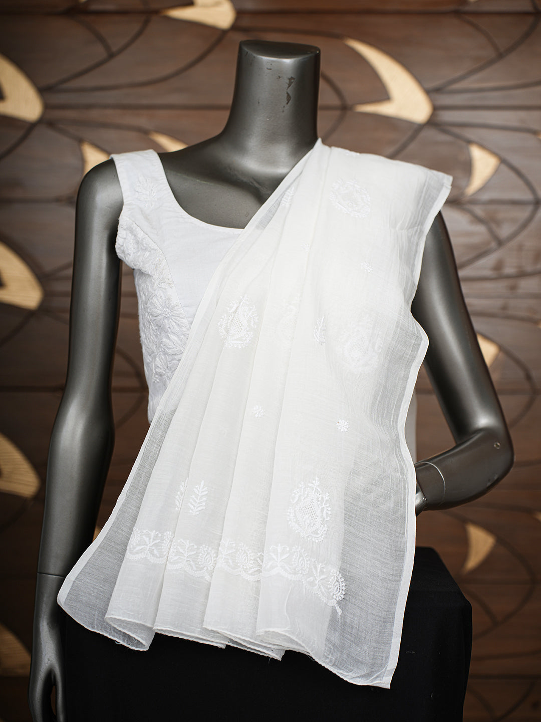 Ada Hand Embroidered White Chanderi Lucknowi Chikankari Dupatta 01A974289