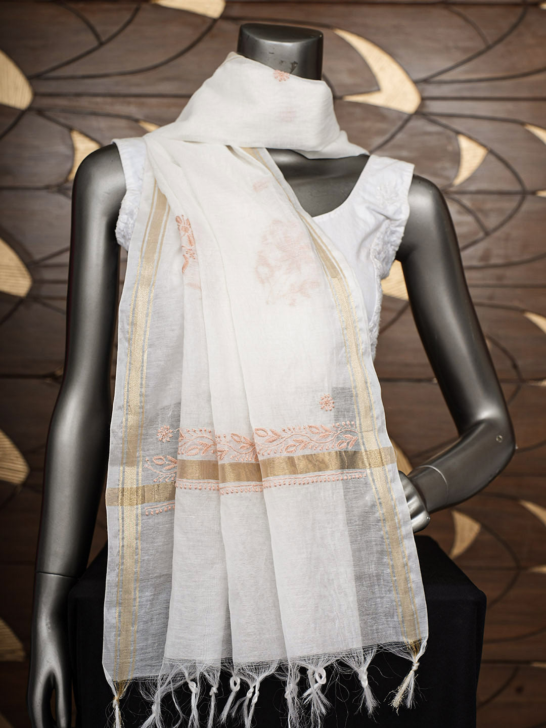 Ada Hand Embroidered White Chanderi Lucknowi Chikankari Dupatta 07A500733