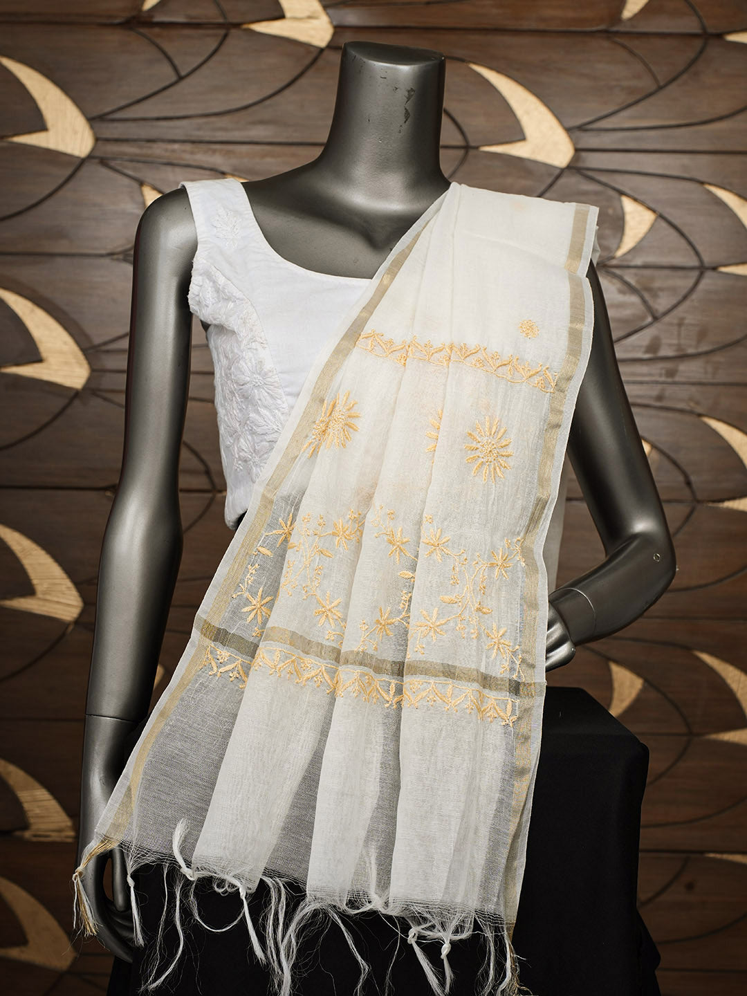 Ada Hand Embroidered White Chanderi Lucknowi Chikankari Dupatta 07A501839
