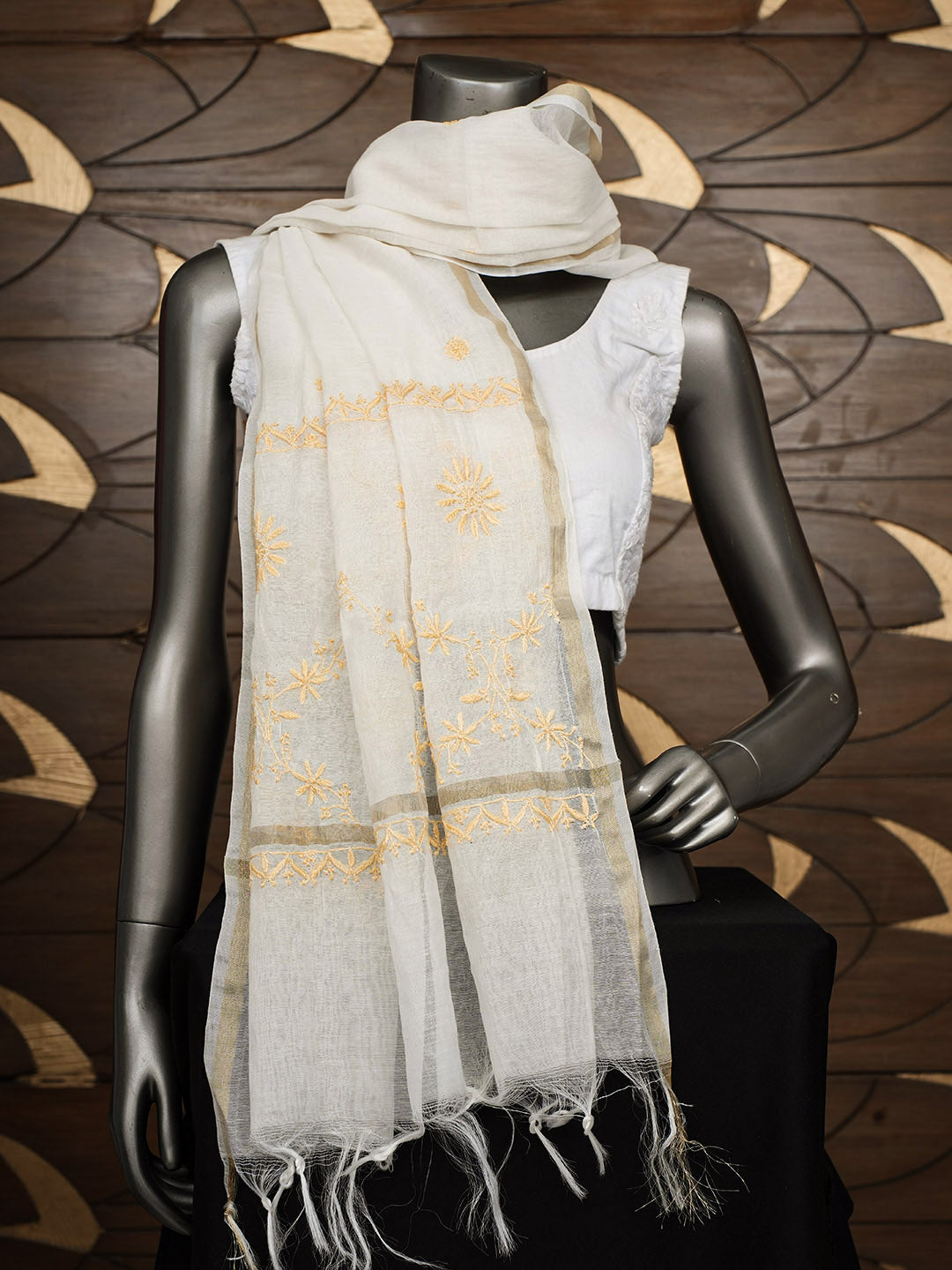 Ada Hand Embroidered White Chanderi Lucknowi Chikankari Dupatta 07A501839
