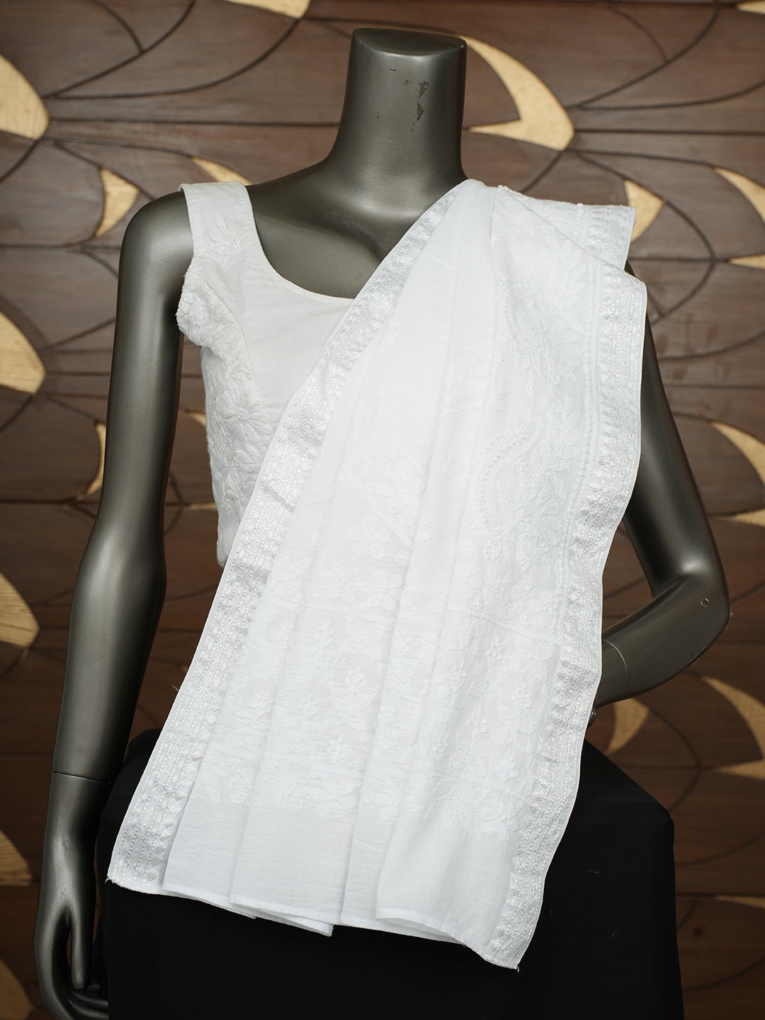 Ada Hand Embroidered White Cotton Lucknowi Chikankari Dupatta 01A988494