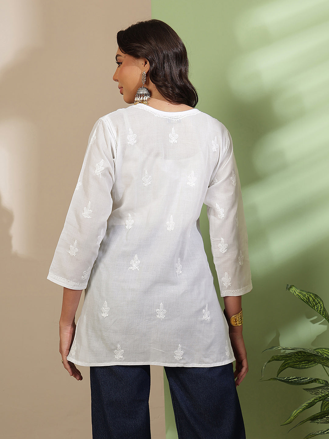 Ada Hand Embroidered White Cotton Lucknowi Chikankari Straight Kurti A911561