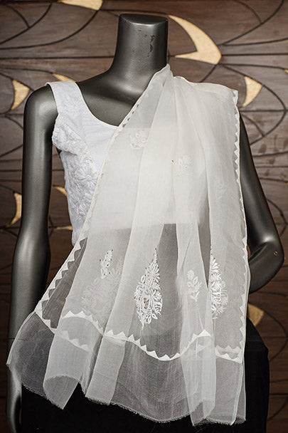 Ada Hand Embroidered White Organza Lucknowi Chikankari Dupatta With Mukaish Work 01A517562
