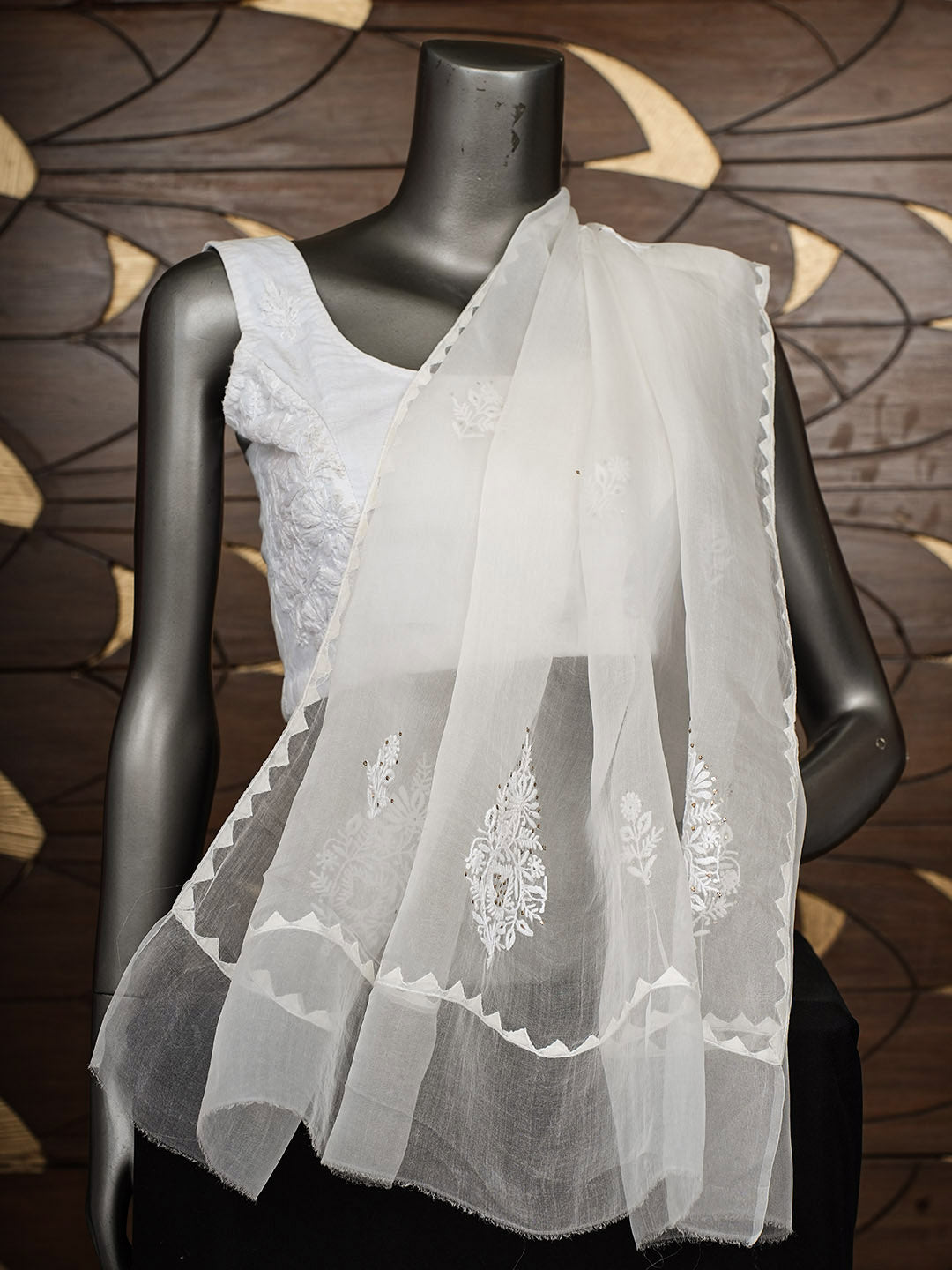 Ada Hand Embroidered White Organza Lucknowi Chikankari Dupatta With Mukaish Work 01A517562