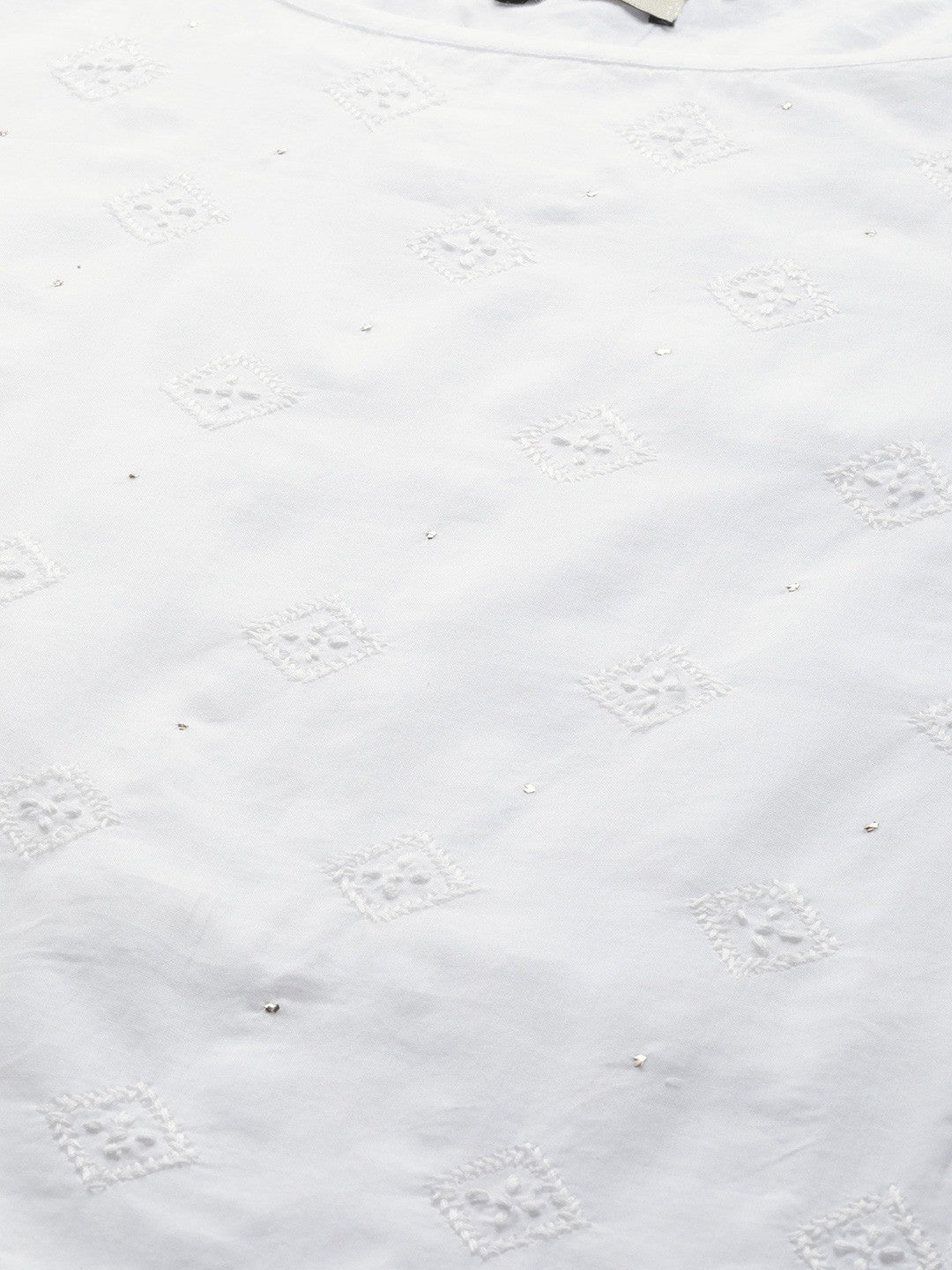 Ada Hand Embroidered White Cotton Lucknowi Chikankari A-line Kurta With Muqaish Work A100468