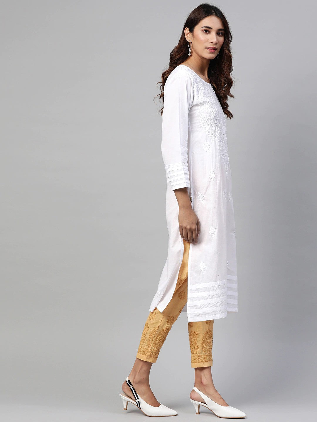 Ada Hand Embroidered White Cotton Lucknowi Chikankari Straight Kurta With Palazzo A811165