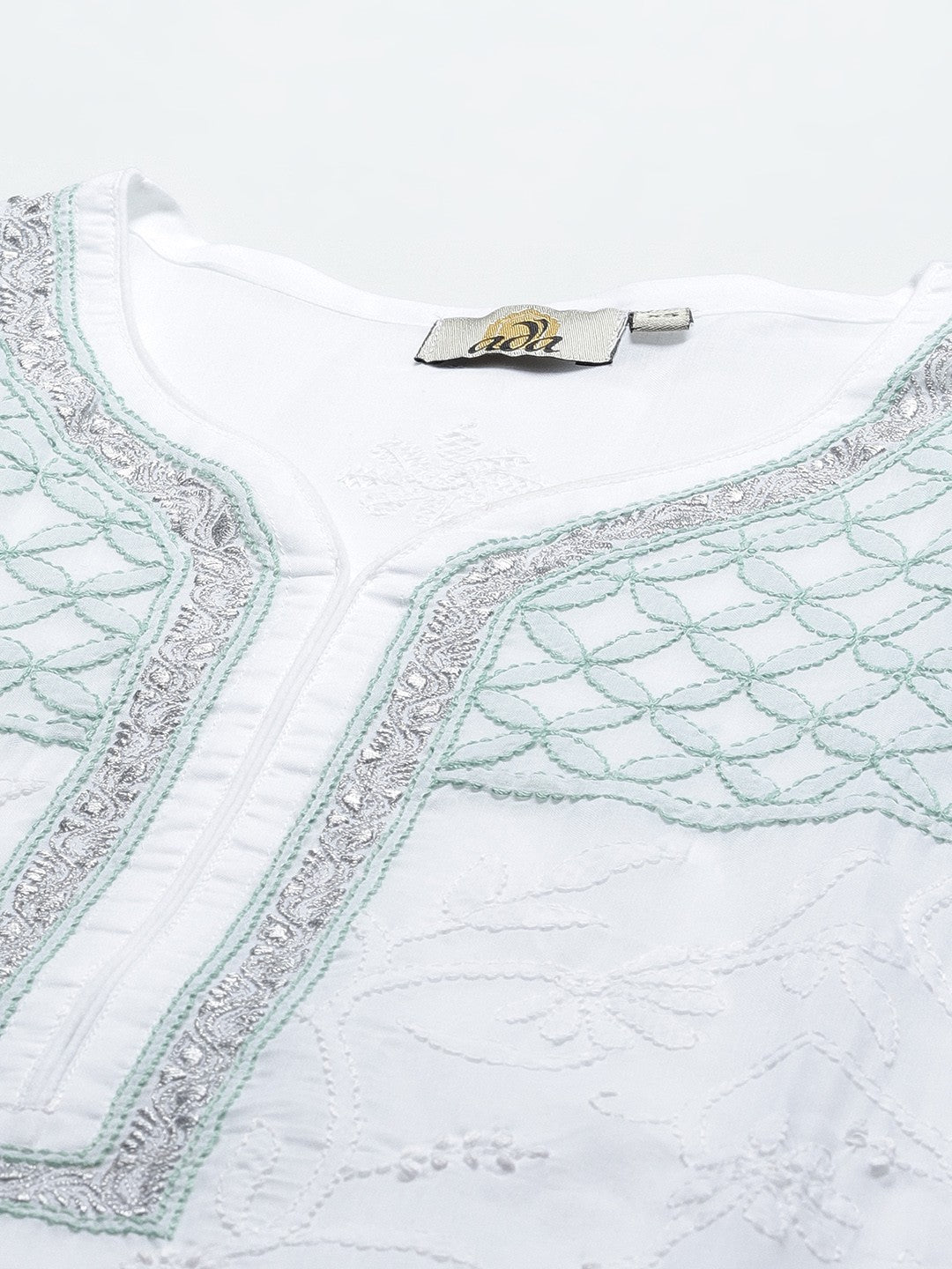 Ada Hand Embroidered White Cotton Lucknowi Chikankari Straight Kurta With Zari Work A411439