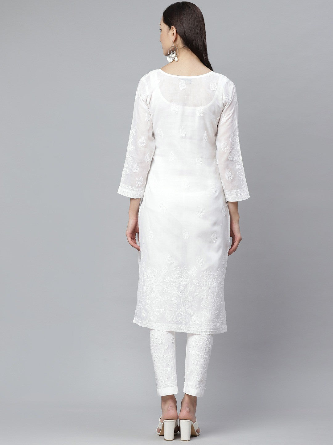 Ada Hand Embroidered White Cotton Lucknowi Chikankari Straight Kurta With Trouser Set A811137