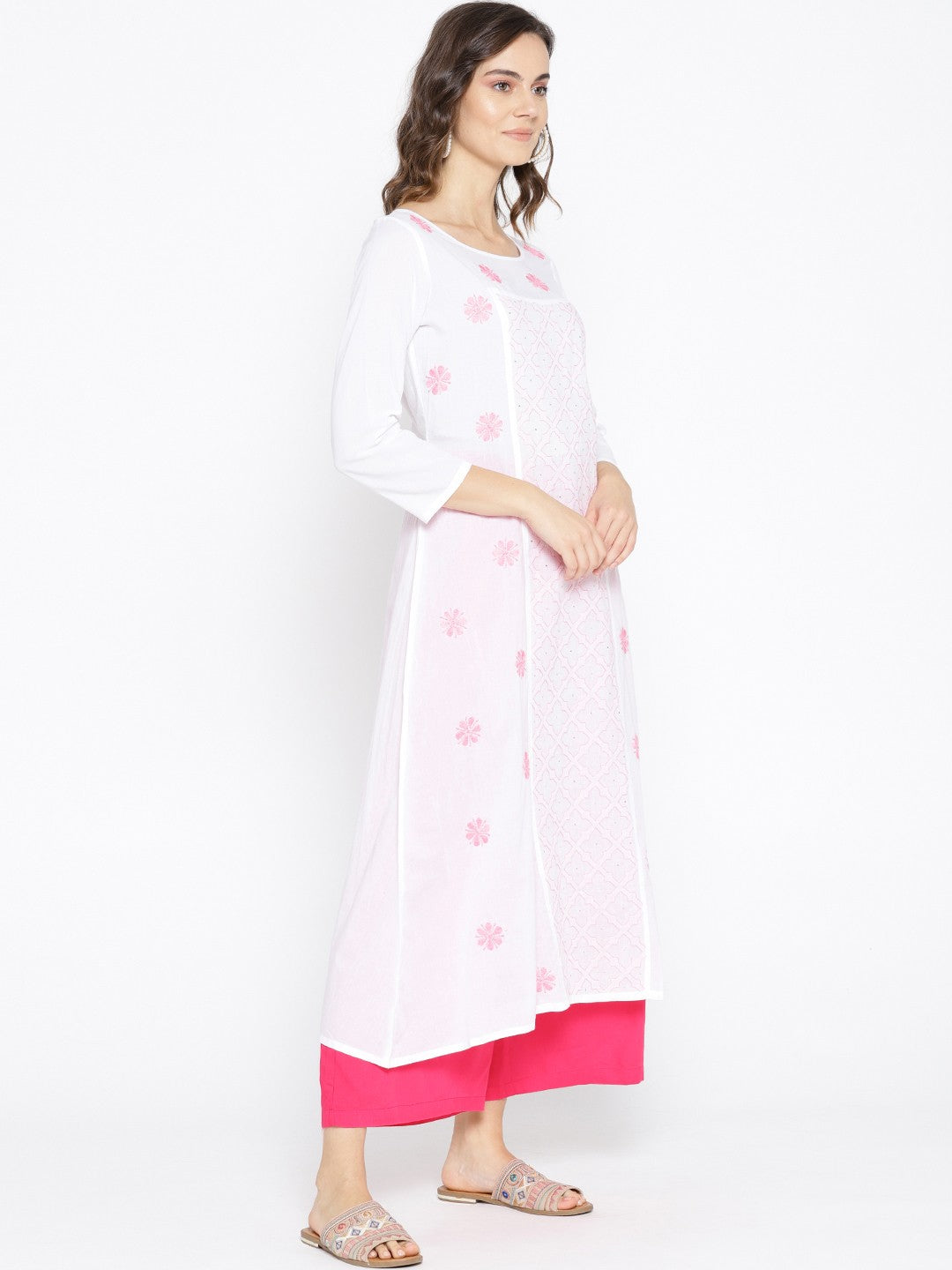 Ada Hand Embroidered White Cotton Lucknow Chikankari Kurta with Muqaish Work A100049