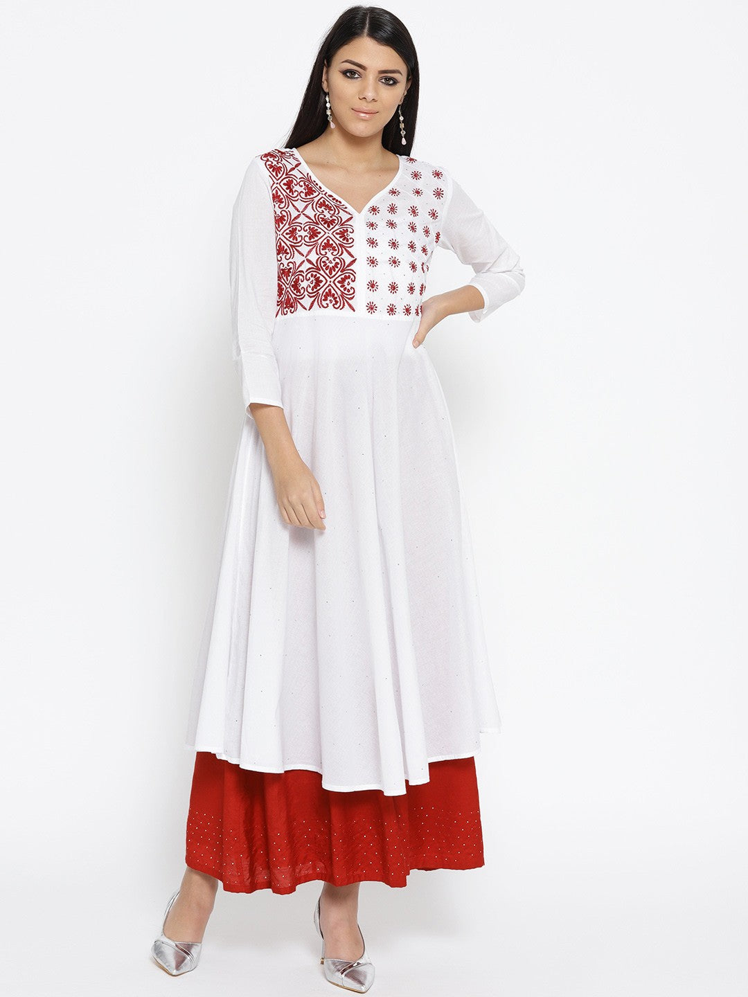 Ada Hand Embroidered White Cotton Lucknowi Chikankari Straight Kurta With Muqaish Work A100057