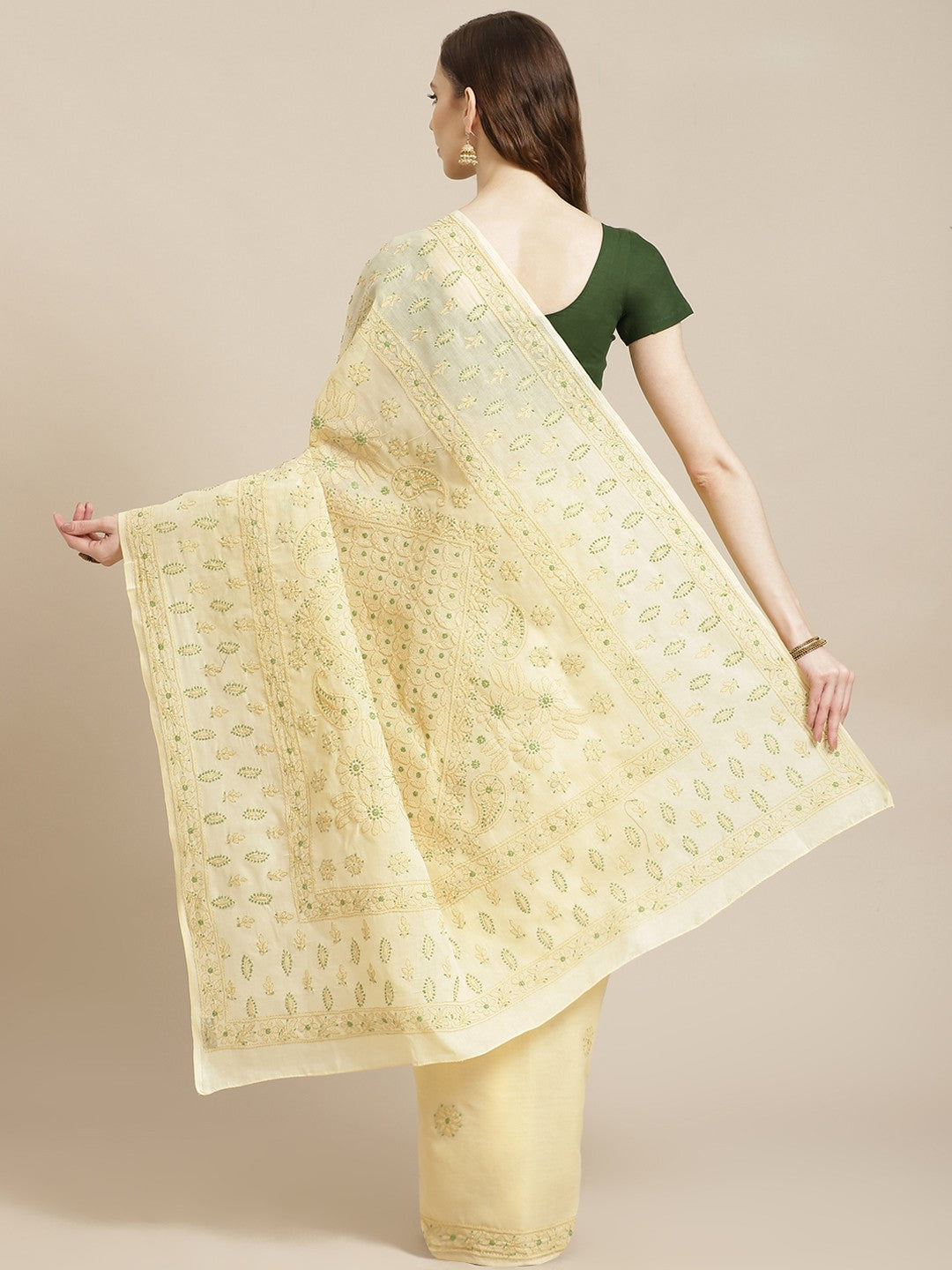 Ada Hand Embroidered Beige Cotton Lucknow Chikan Saree With Blouse A311203