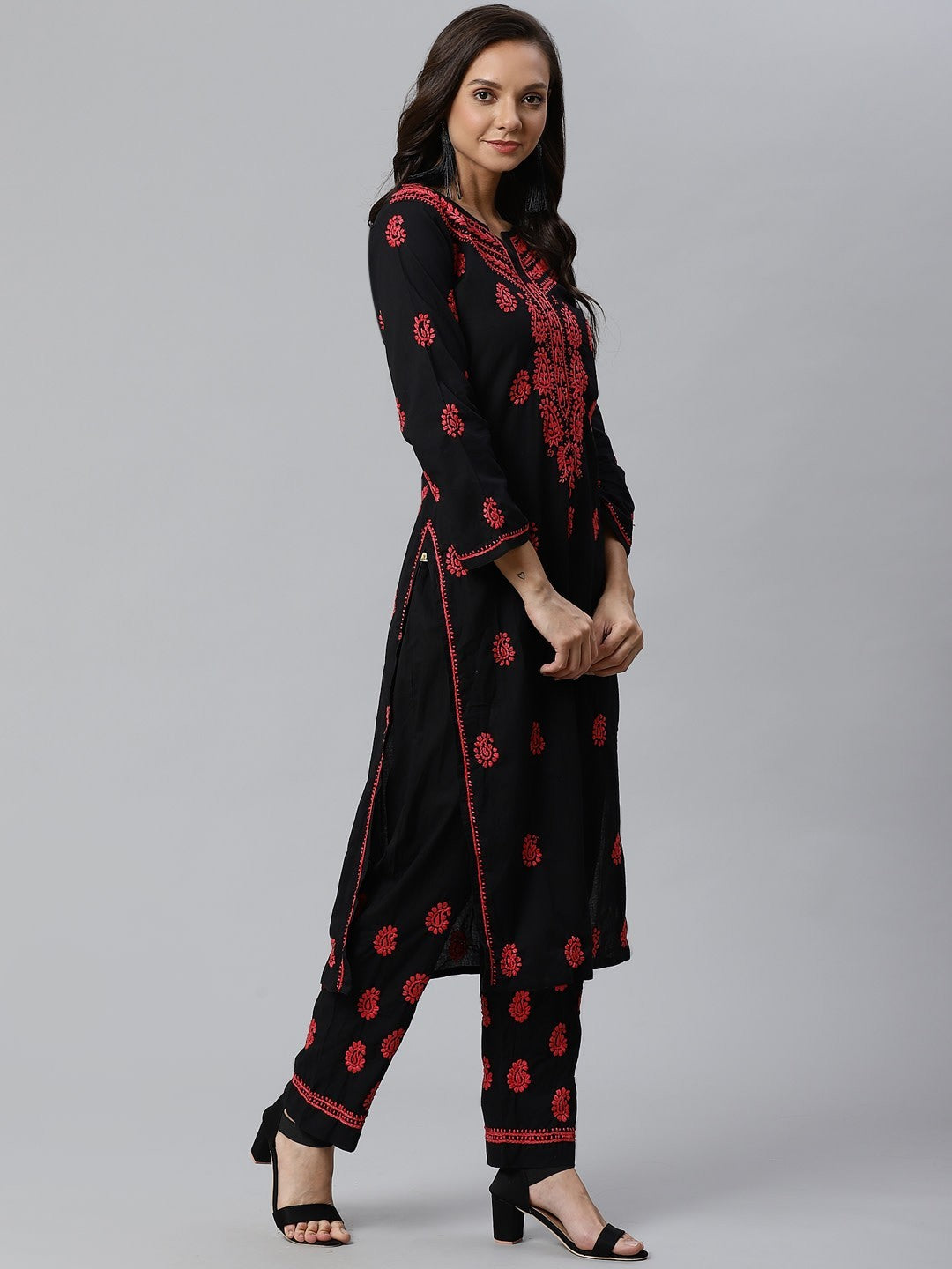 Ada Hand Embroidered Black Lucknowi Chikankari Straight Kurta With Palazzo Set A100405