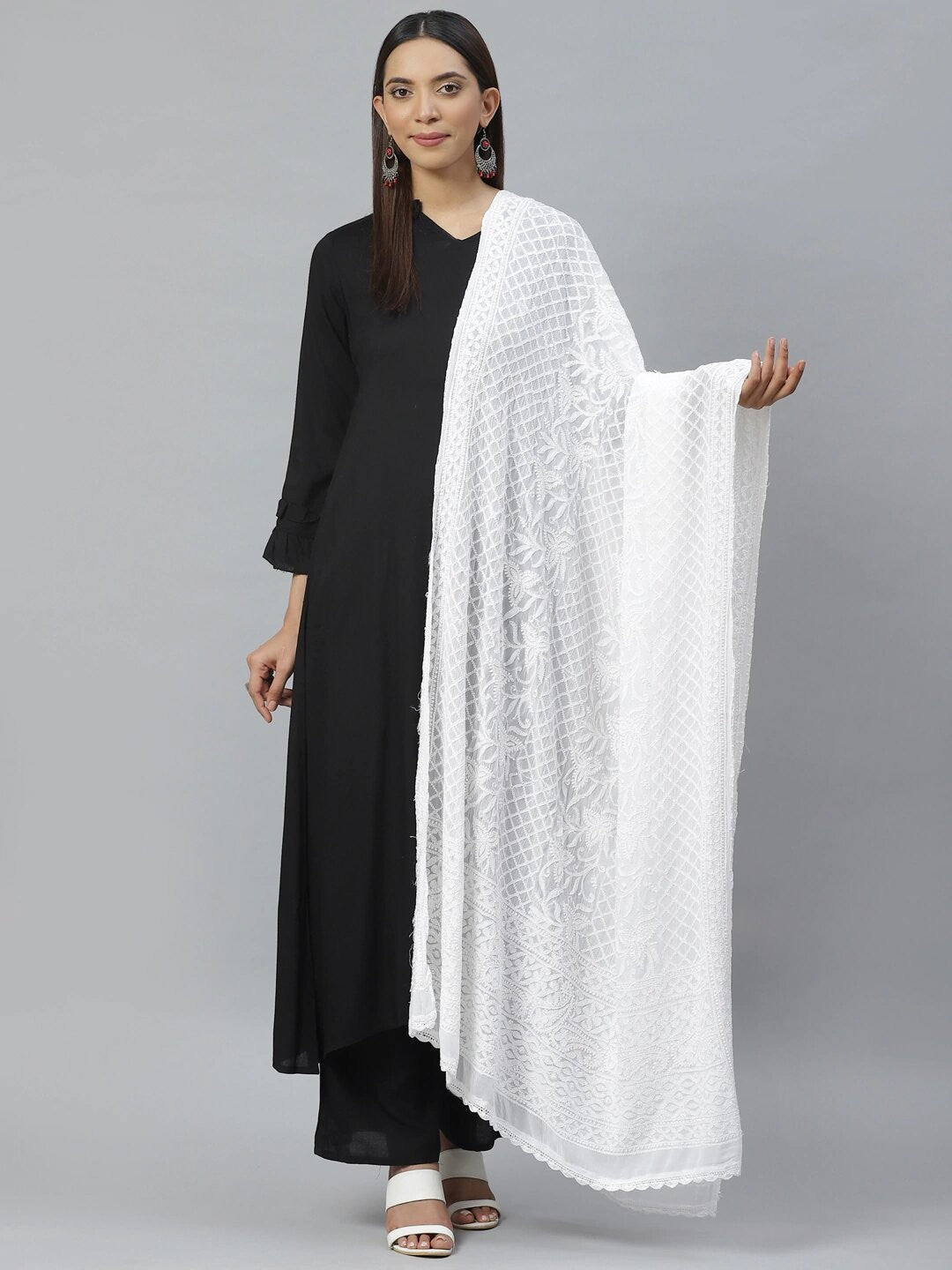 Ada Hand Embroidered White Georgette Lucknowi Chikankari Dupatta– A511122