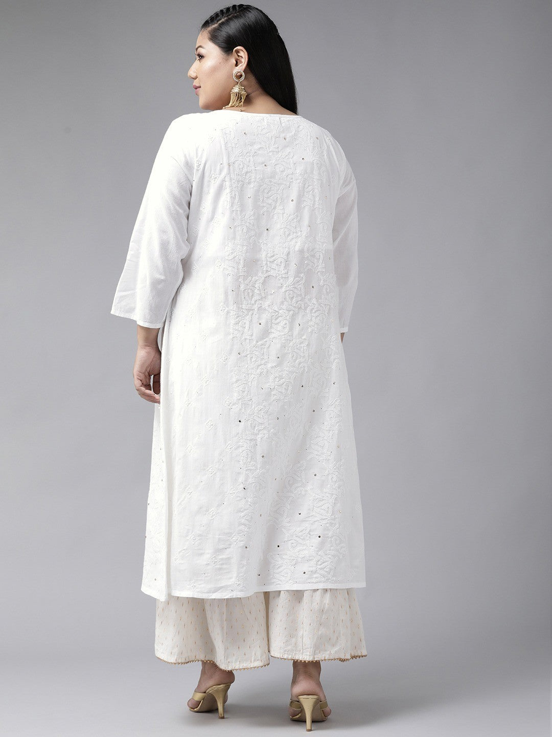 Ada Hand Embroidered White Cotton Lucknowi Chikankari A-line Kurta With Muqaish Work A100468