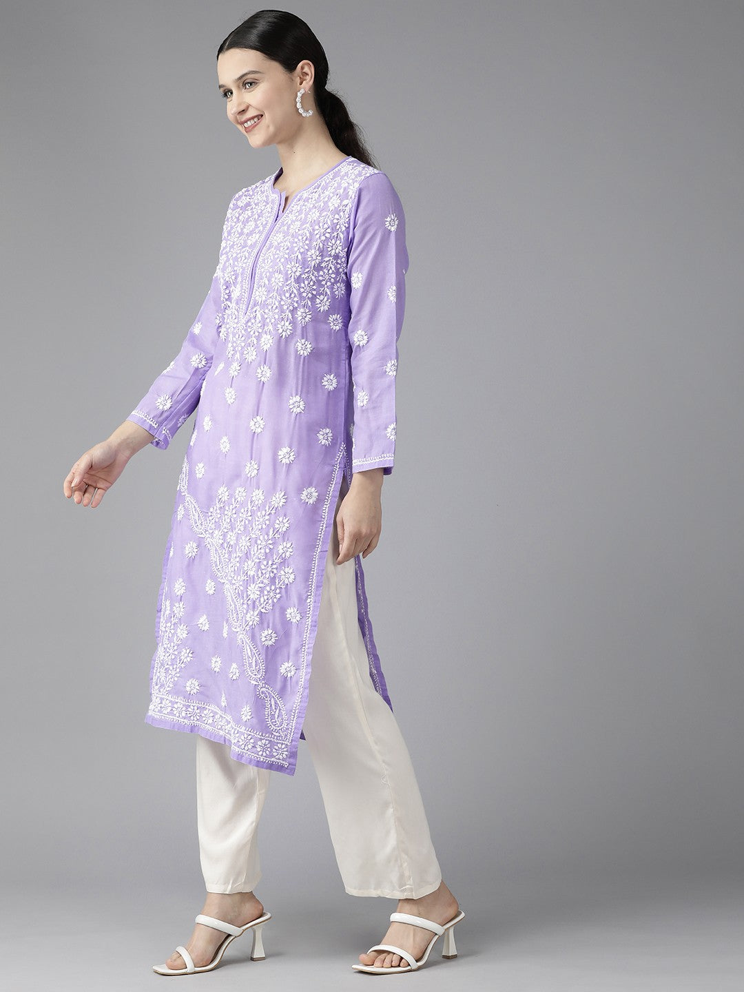 Ada Hand Embroidered Mauve Cotton Lucknowi Chikankari Straight Kurta A411402
