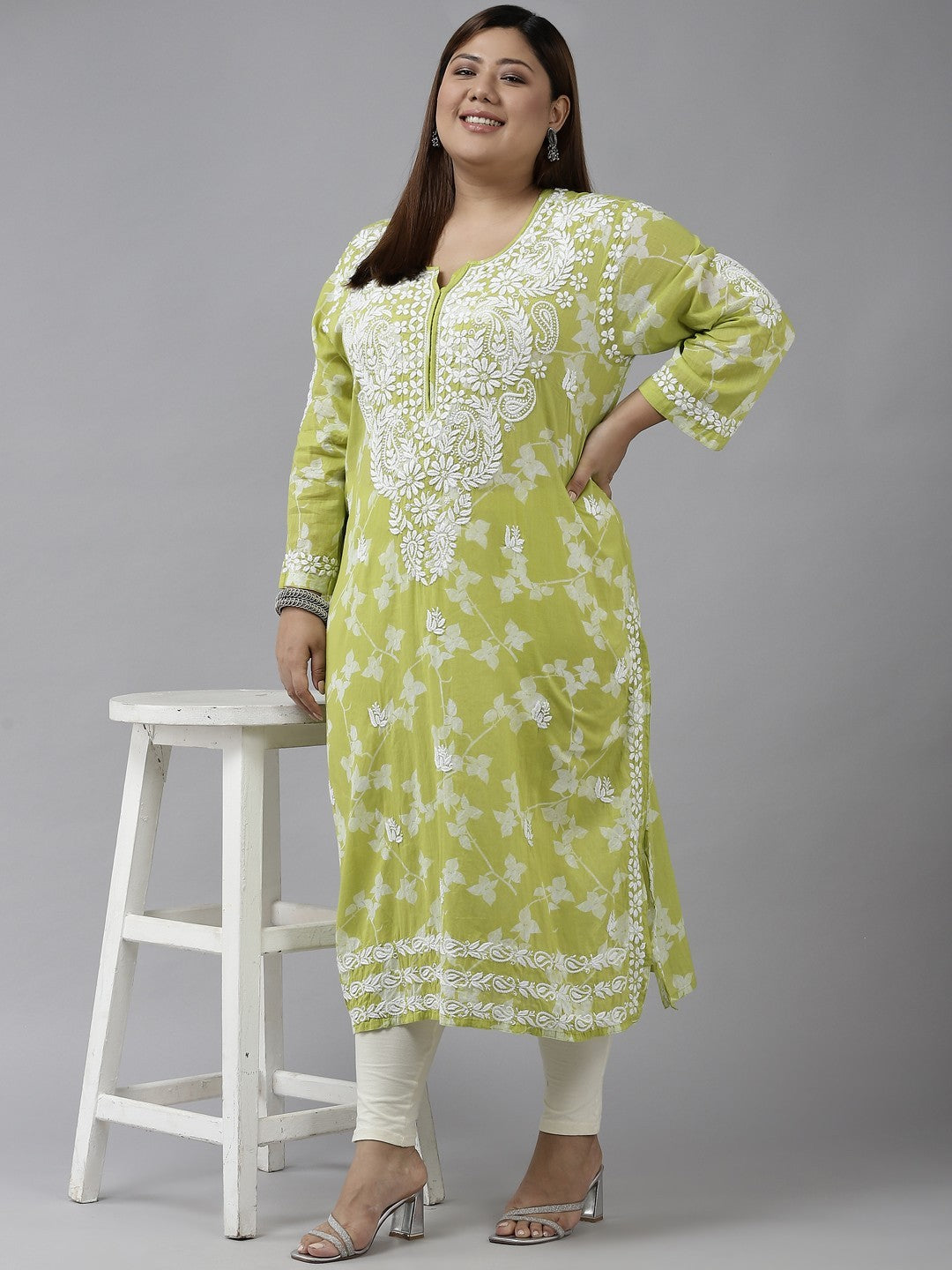 Ada Hand Embroidered Green Cotton Lucknow Chikan Kurta A411352