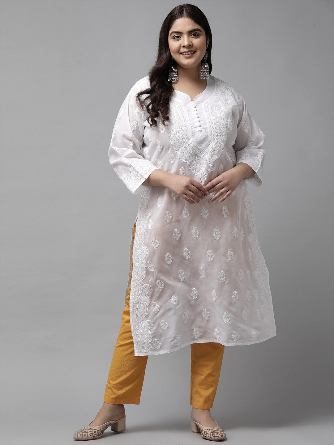 Ada Hand Embroidered White Cotton Lucknowi Chikankari Straight Kurta A100356