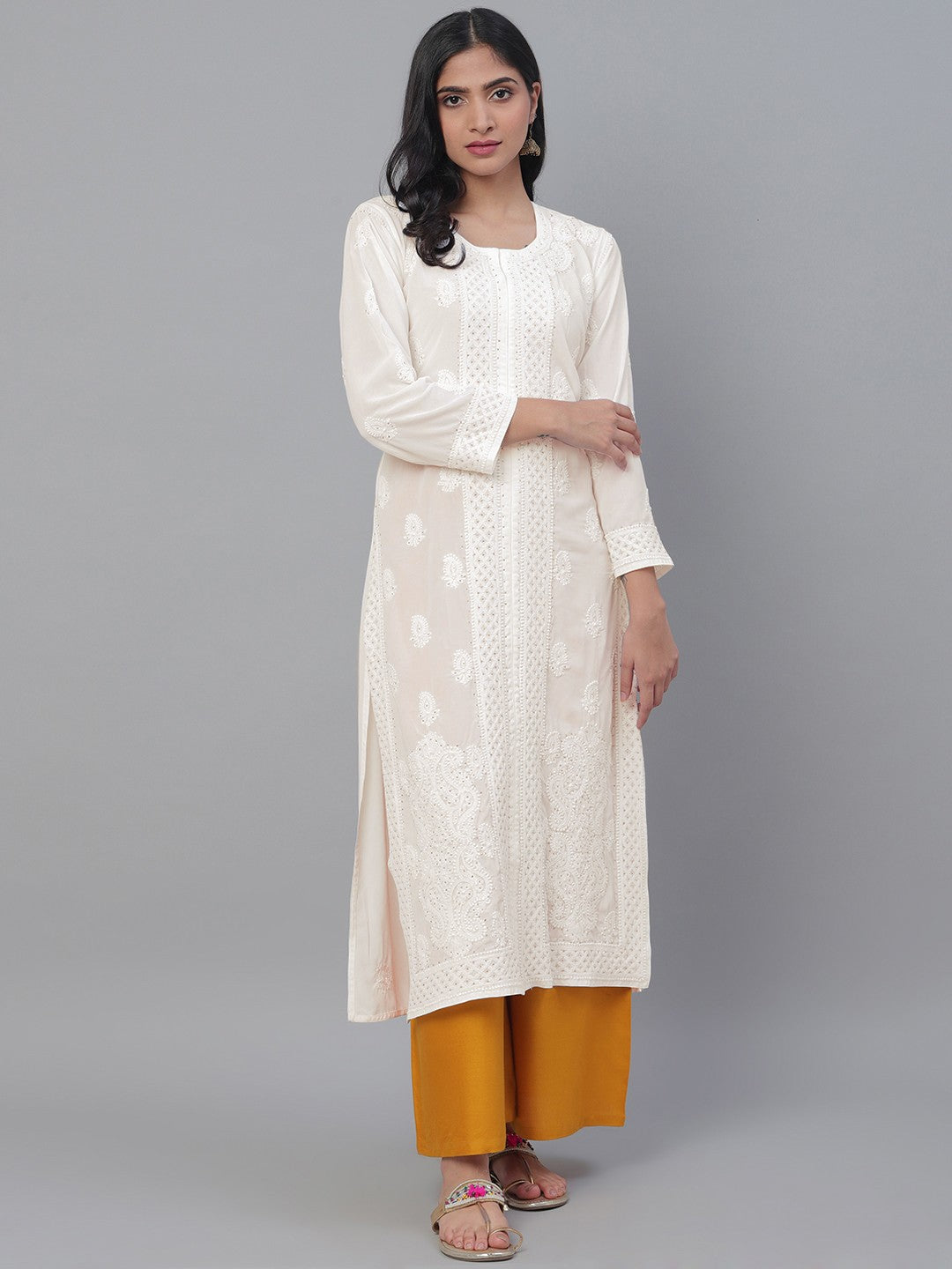 Ada Hand Embroidered White Georgette Lucknowi Chikankari Straight Kurta with Muqaish Work A100580
