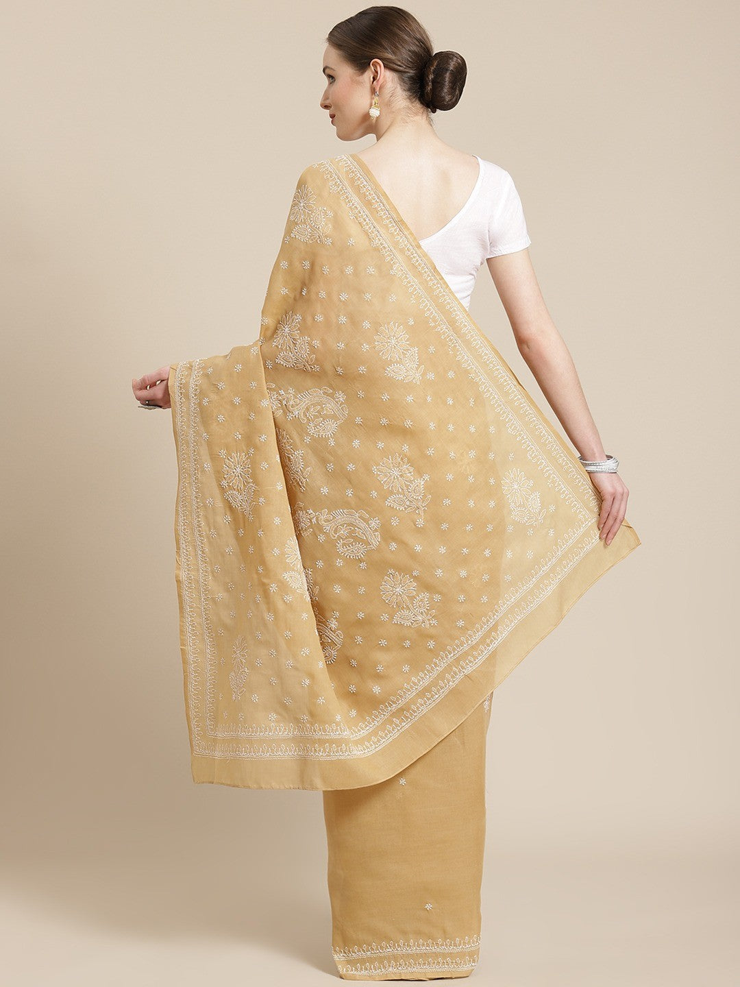 Ada Hand Embroidered Fawn Cotton Lucknow Chikan Saree With Blouse A311251