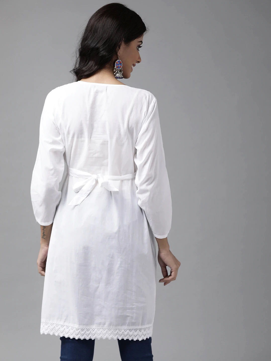 Ada Hand Embroidered White Cotton Lucknow Chikankari Kurti A391704