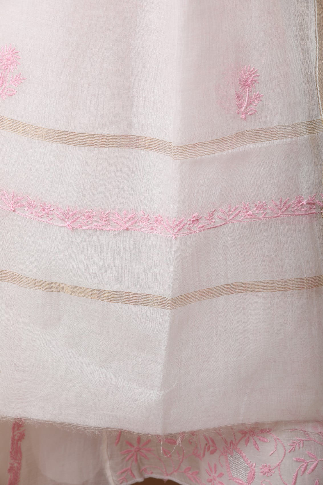 Ada Hand Embroidered Cream Chanderi Lucknowi Chikankari Semi-Stitched Anarkali Kurta Dupatta Set With Zari Work 01A268032