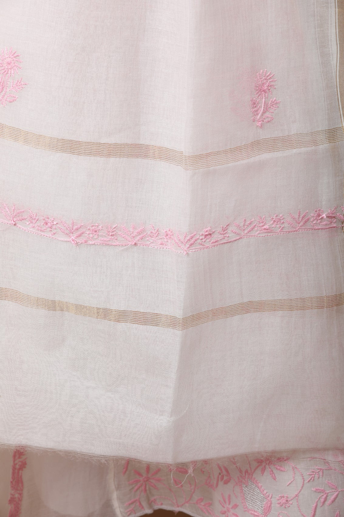 Ada Hand Embroidered Cream Chanderi Lucknowi Chikankari Semi-Stitched Anarkali Kurta Dupatta Set With Zari Work 01A268032