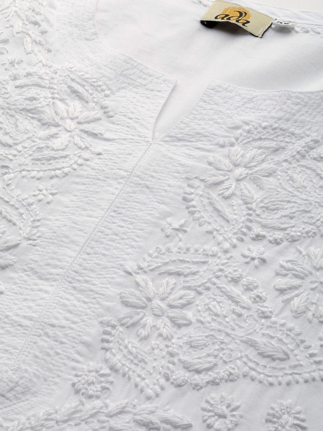 Ada Hand Embroidered White Cotton Lucknowi Chikankari Straight Kurta A100429